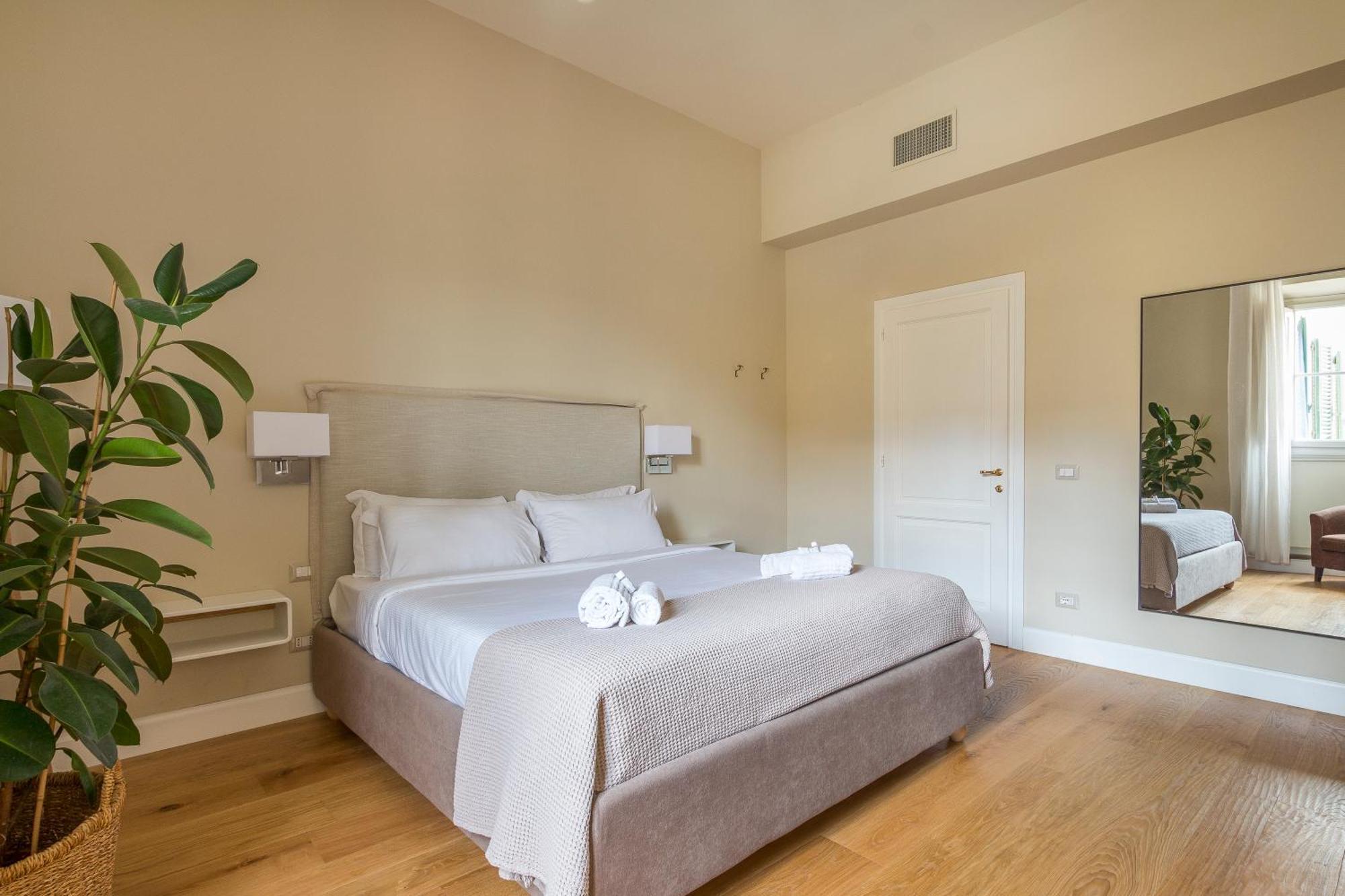 Lungarno Marvelous With Private Parking Apartment