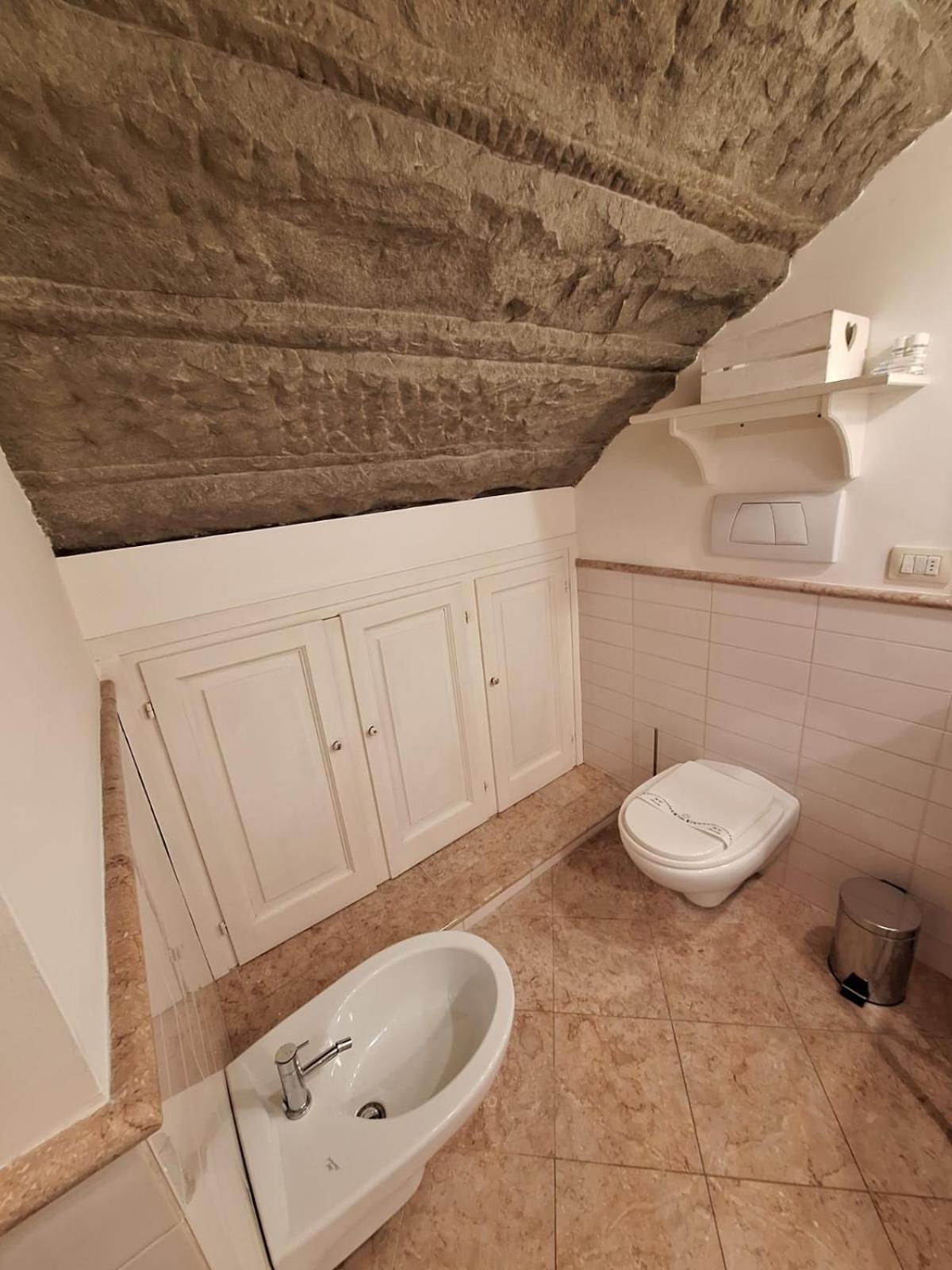 Cozy & Charming Florentine Hideaway By Oteego * Firenze
