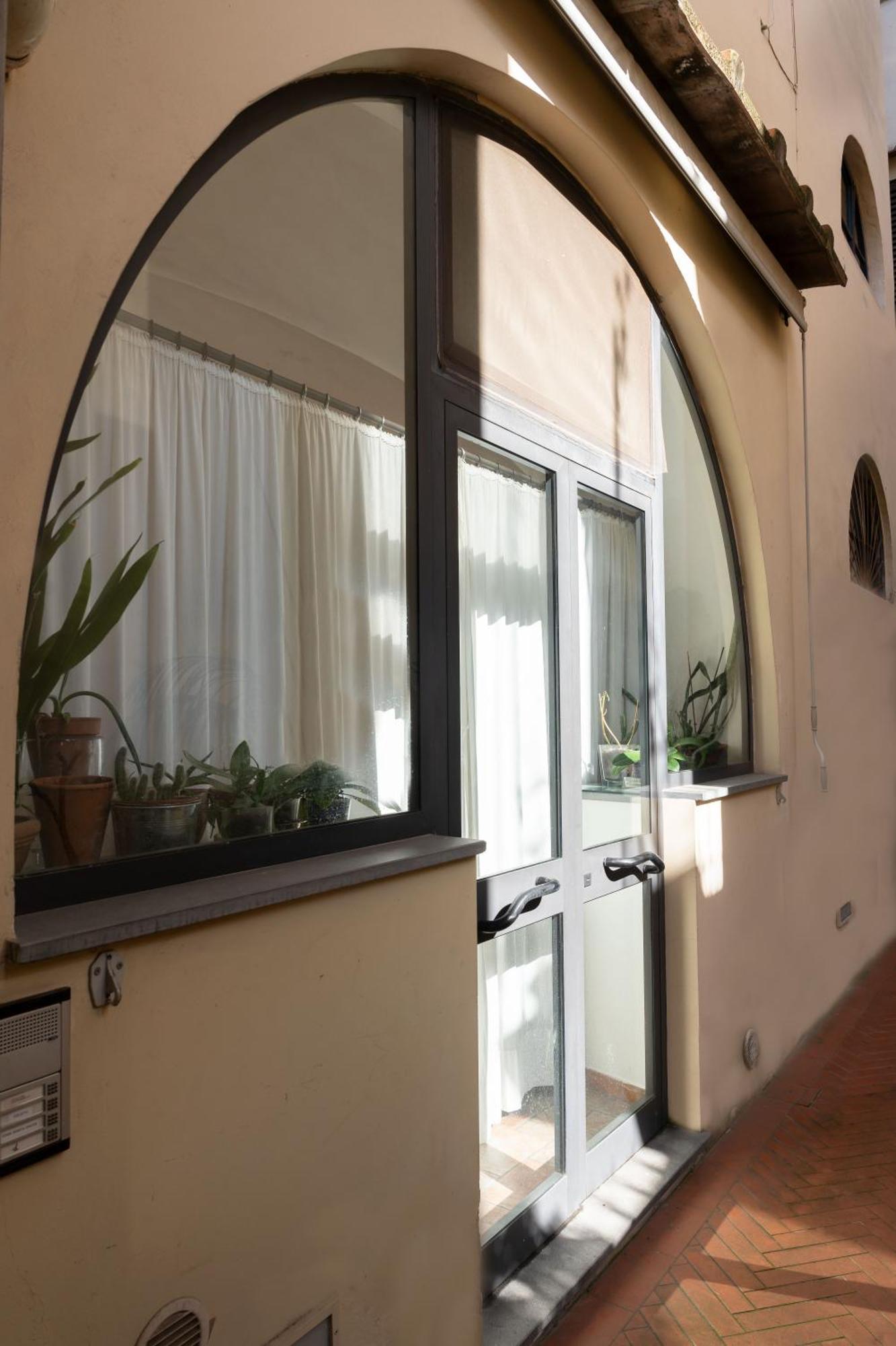 Characteristic In The Center Of Apartment