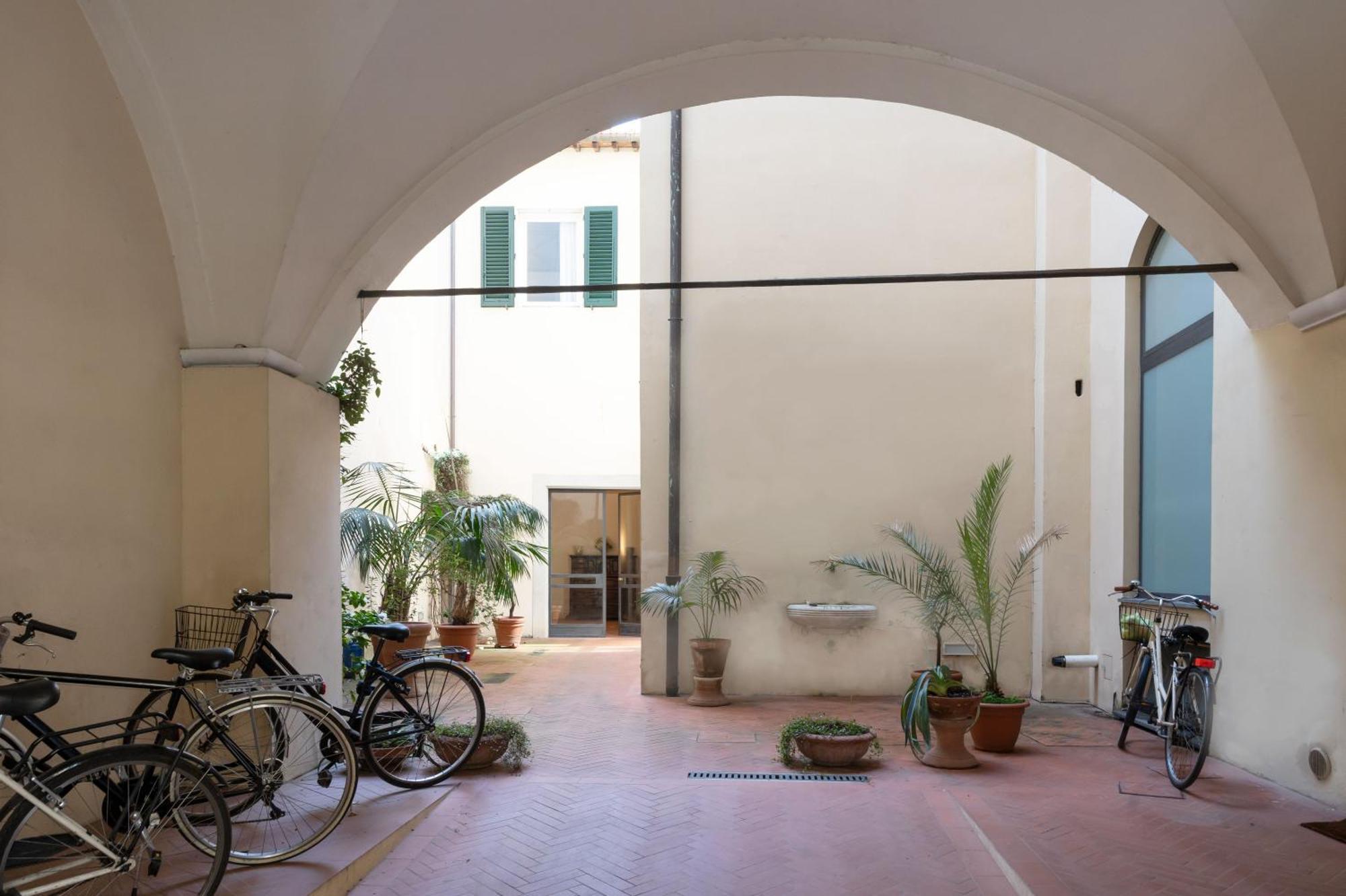 Characteristic In The Center Of Apartment