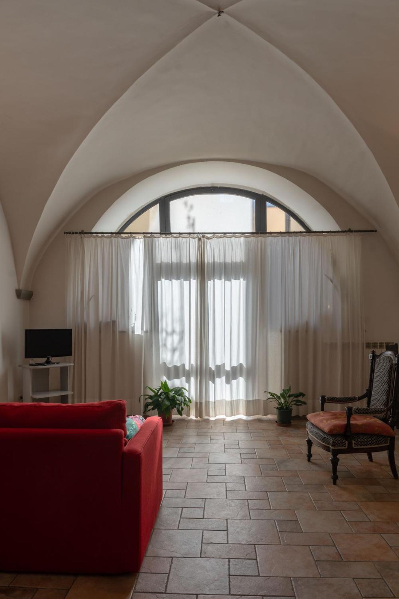 Apartment Characteristic In The Center Of Florence