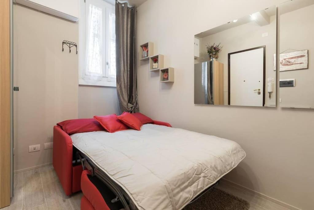 Keys Of Italy - Sreparata 24 Small - Cozy Nest Looks For Solo Traveller