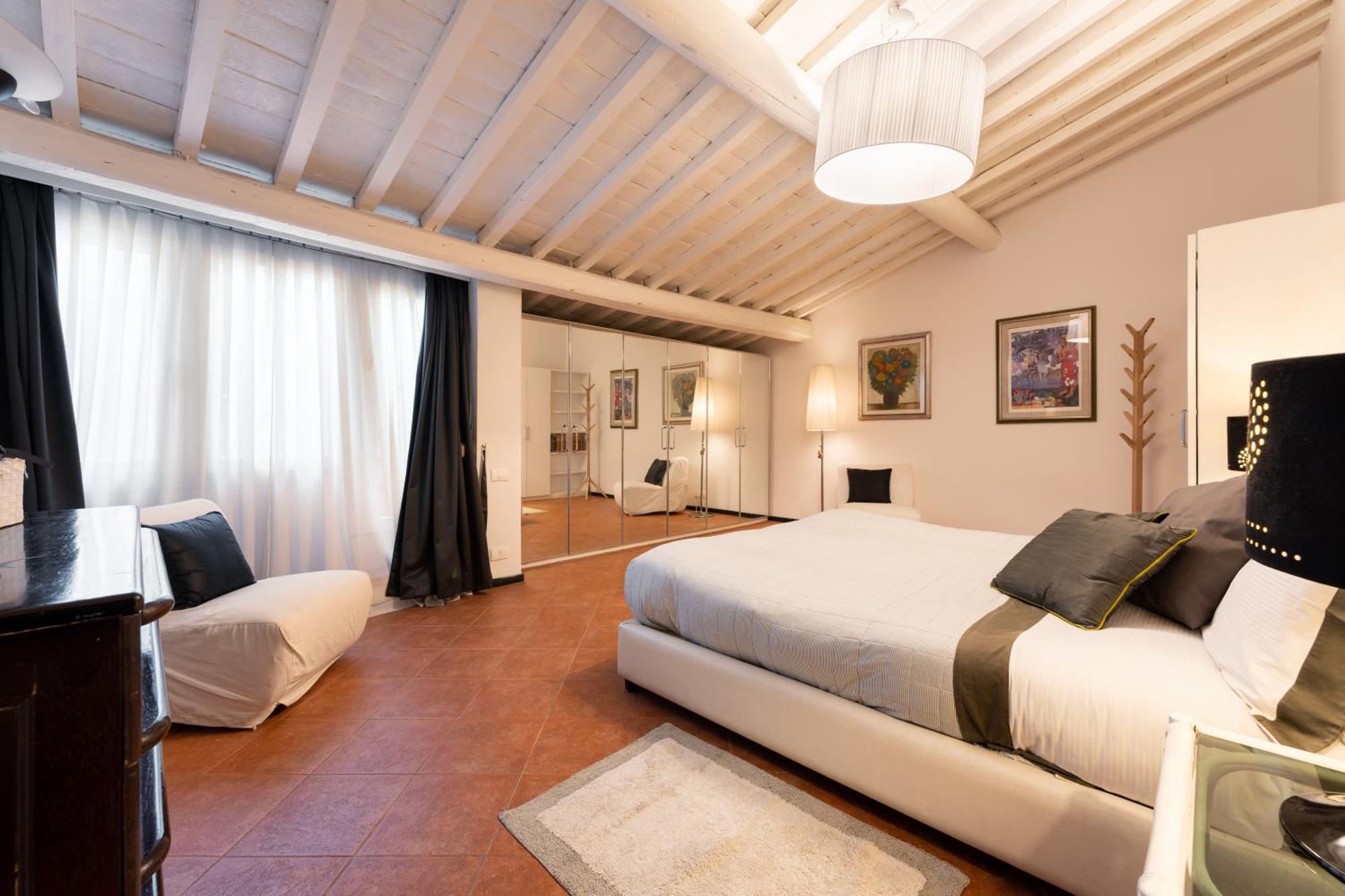 Montebello Rooftop Apartment *