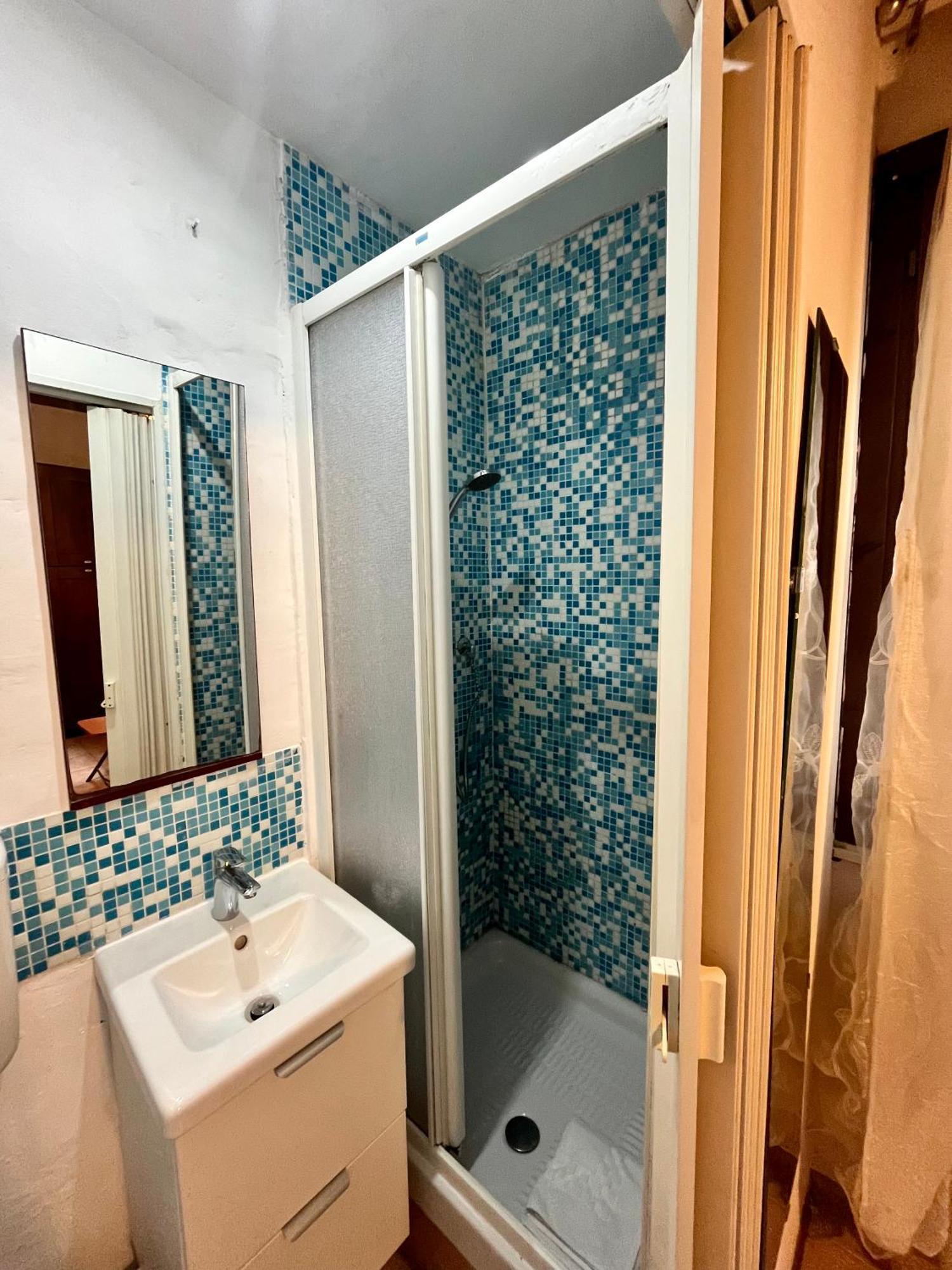 Mini Very Close To The Train Station Apartment Florence