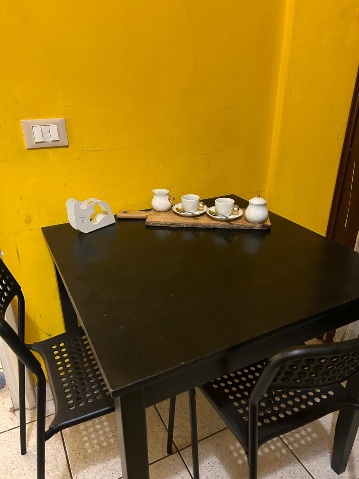 Amarelo House Apartment *