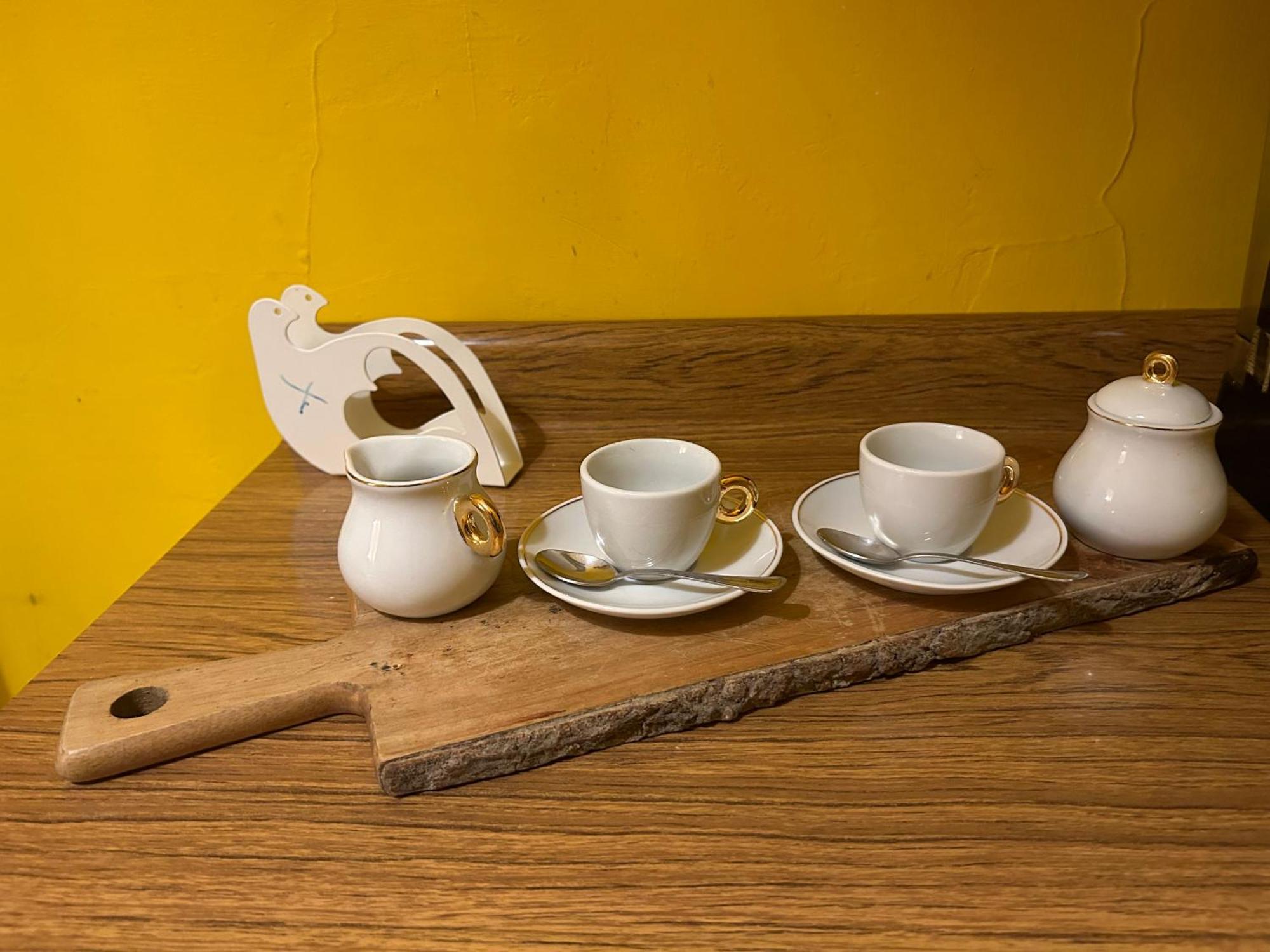 Amarelo House * Florence