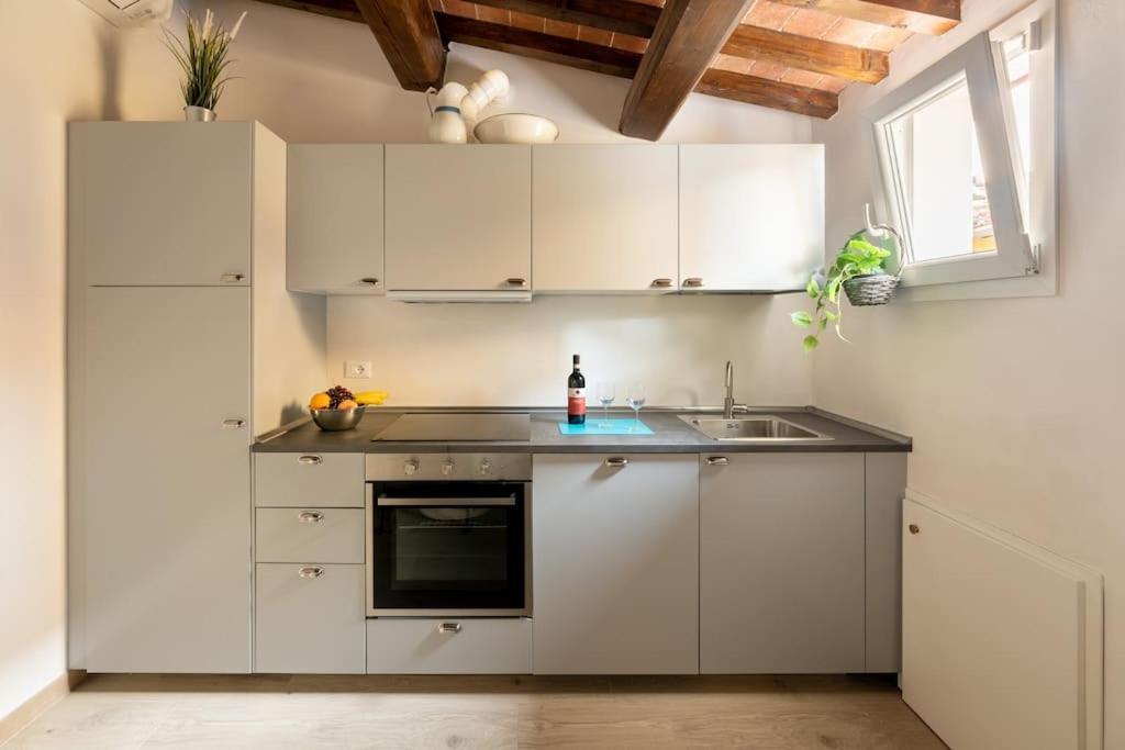 Keys Of Italy - Maytreya - Albero 2 - Train Station Two Bedroom Flat 2nd Floor Appartamento Firenze