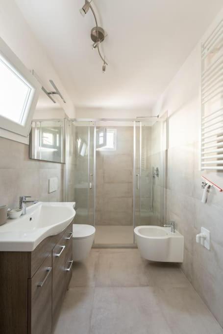 Keys Of Italy - Maytreya - Albero 2 - Train Station Two Bedroom Flat 2nd Floor Appartamento *