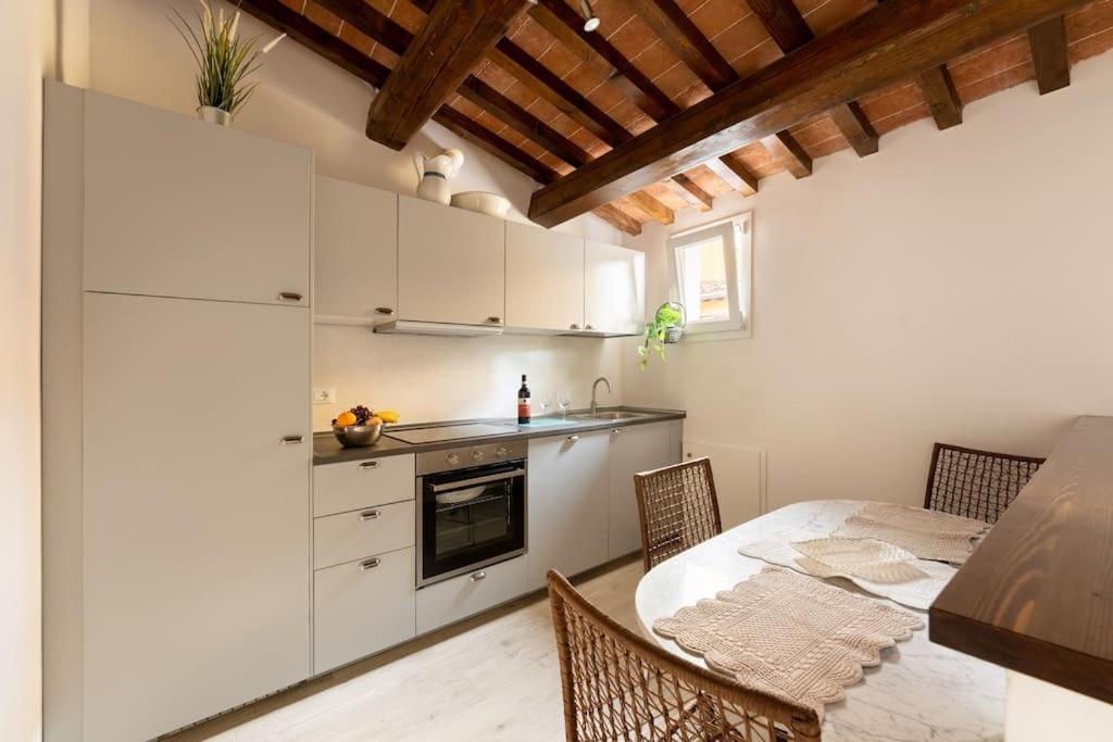 Appartamento Keys Of Italy - Maytreya - Albero 2 - Train Station Two Bedroom Flat 2nd Floor