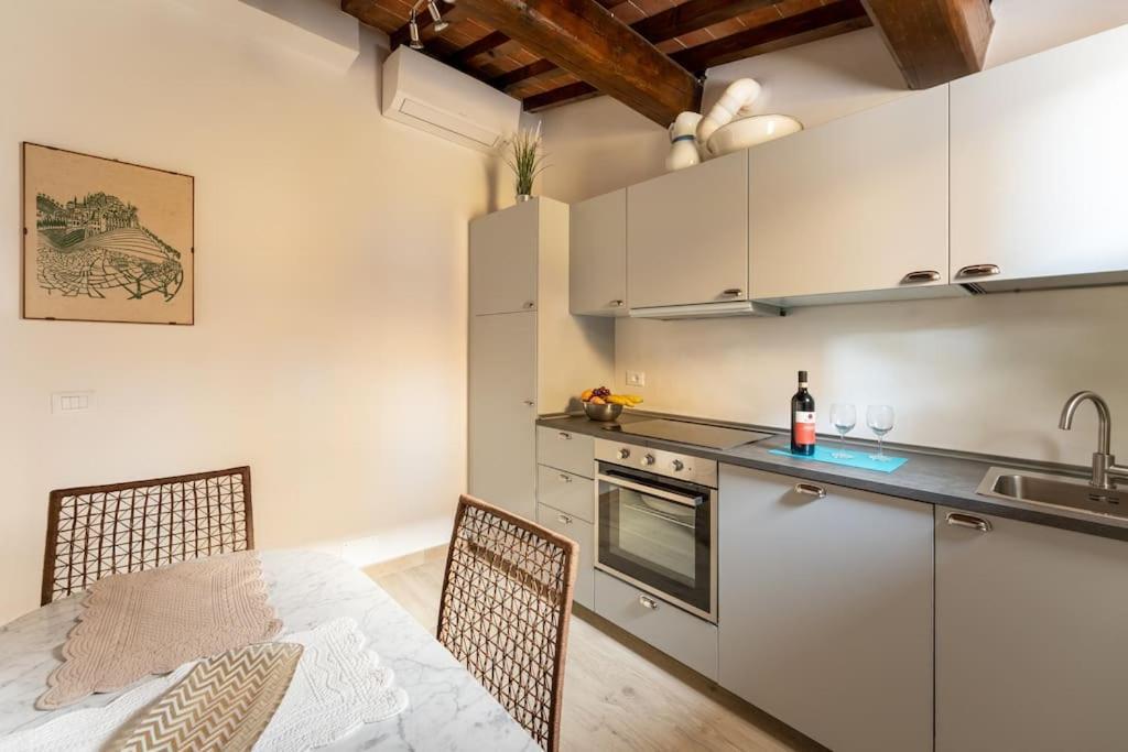 Keys Of Italy - Maytreya - Albero 2 - Train Station Two Bedroom Flat 2nd Floor Firenze