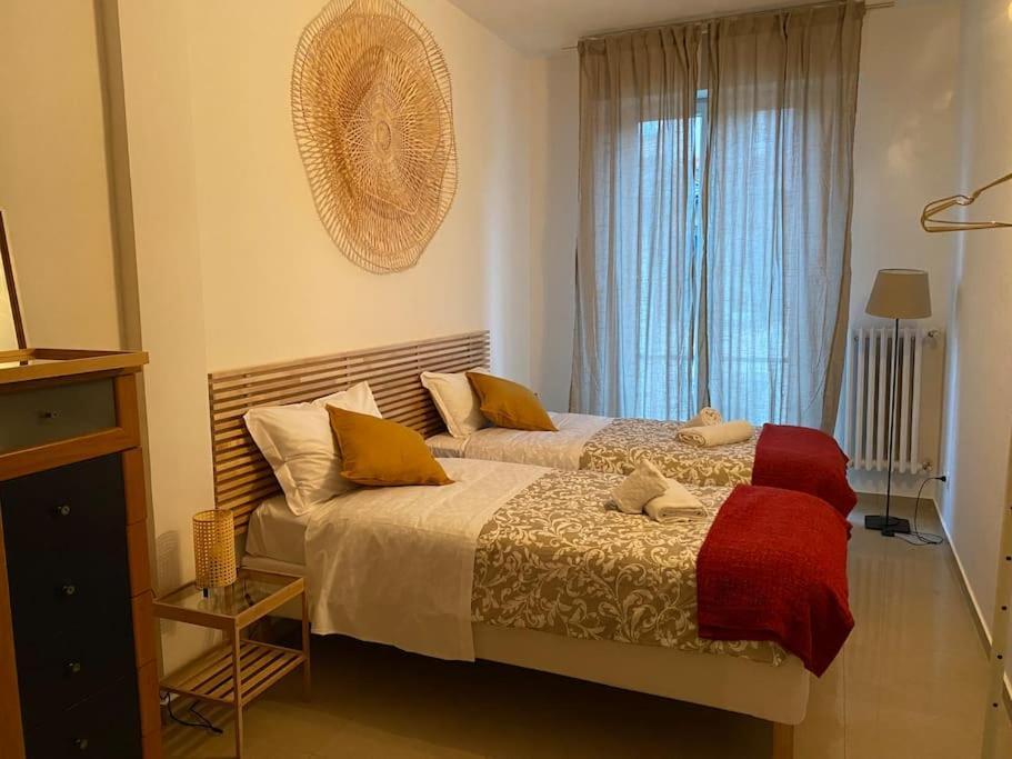 Nazionale B - Two Bedrooms Nearby Central Station Apartment