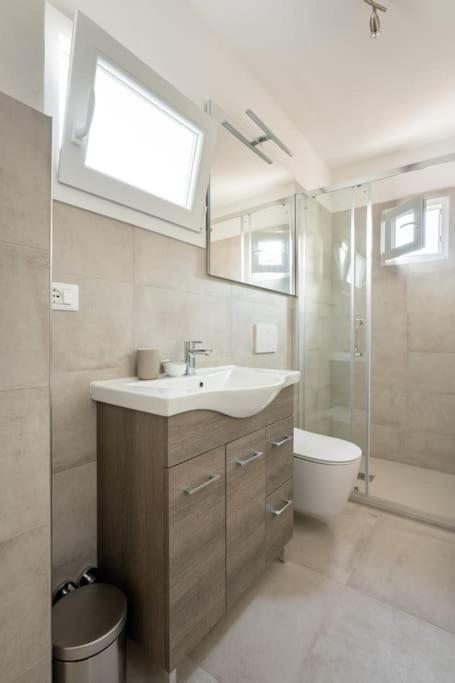 Keys Of Italy - Maytreya - Albero 2 - Train Station Two Bedroom Flat 2nd Floor *