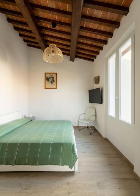 Appartamento Keys Of Italy - Maytreya - Albero 2 - Train Station Two Bedroom Flat 2nd Floor *