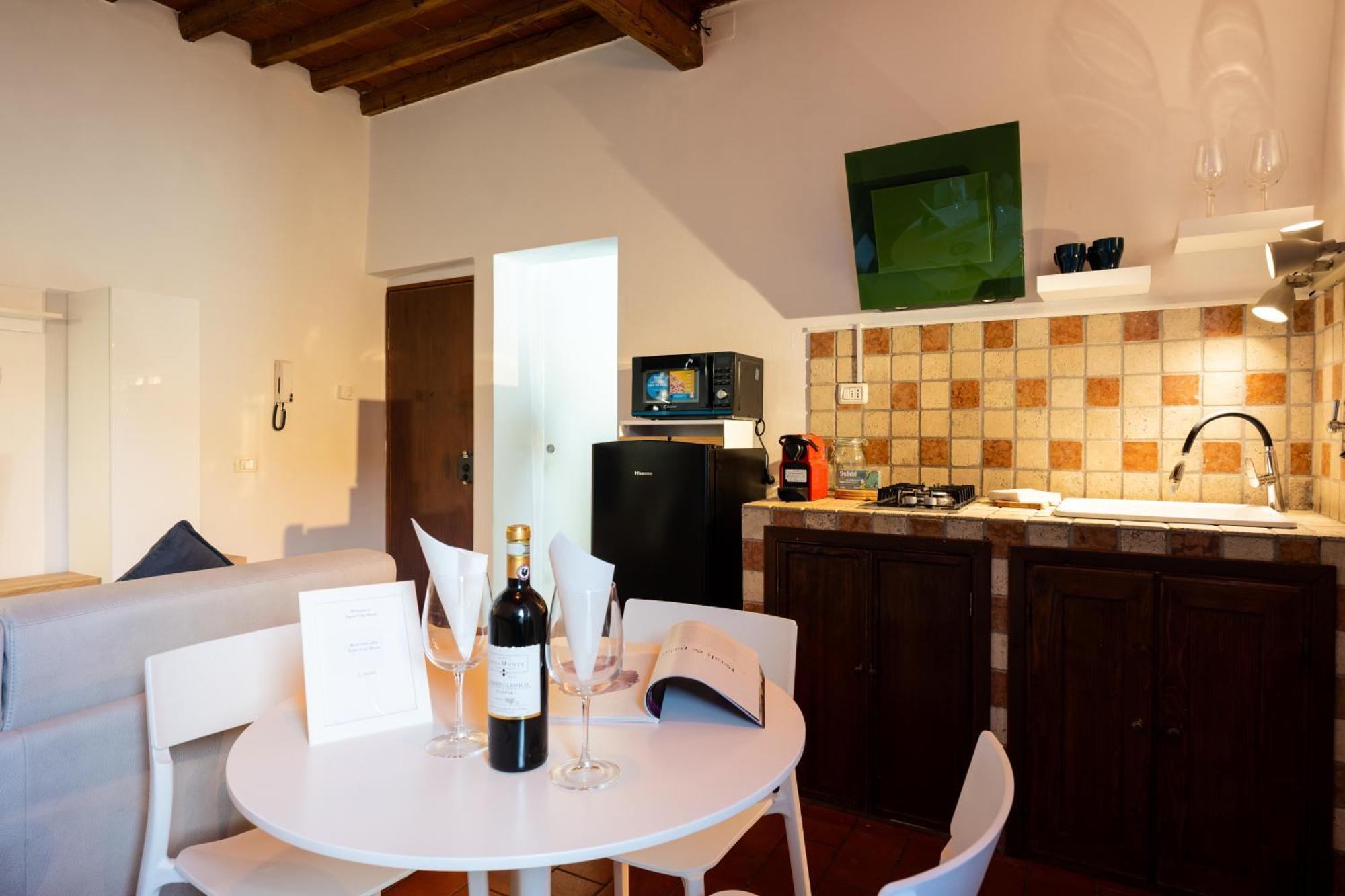 Apartment Tipica Cozy House + Parking! Florence