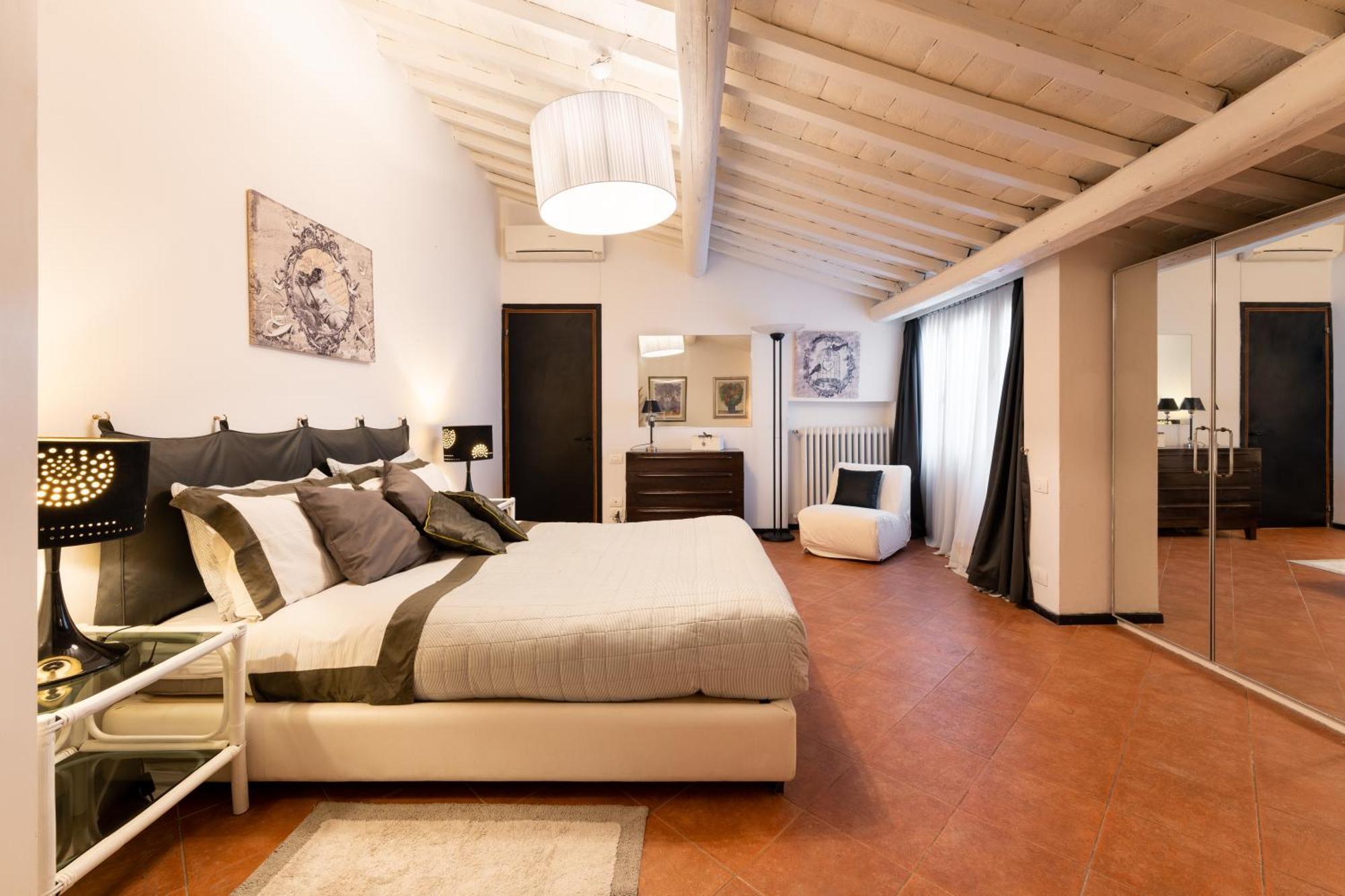 Montebello Rooftop Apartment