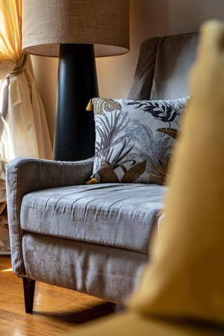Apartment Ciompi Square-hosted By Sweetstay *
