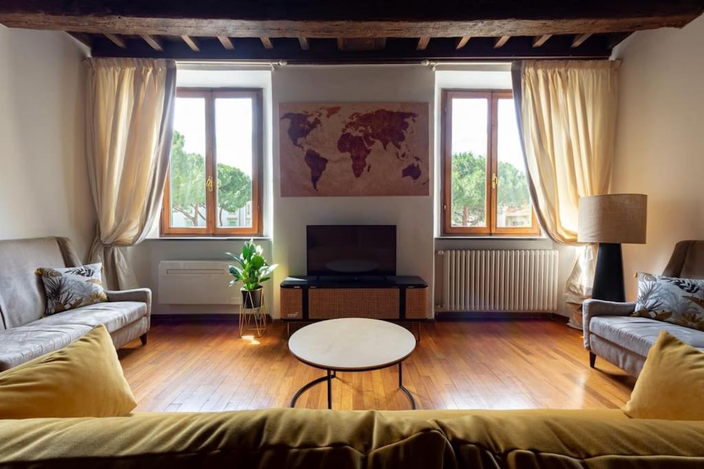 Ciompi Square-hosted By Sweetstay Firenze