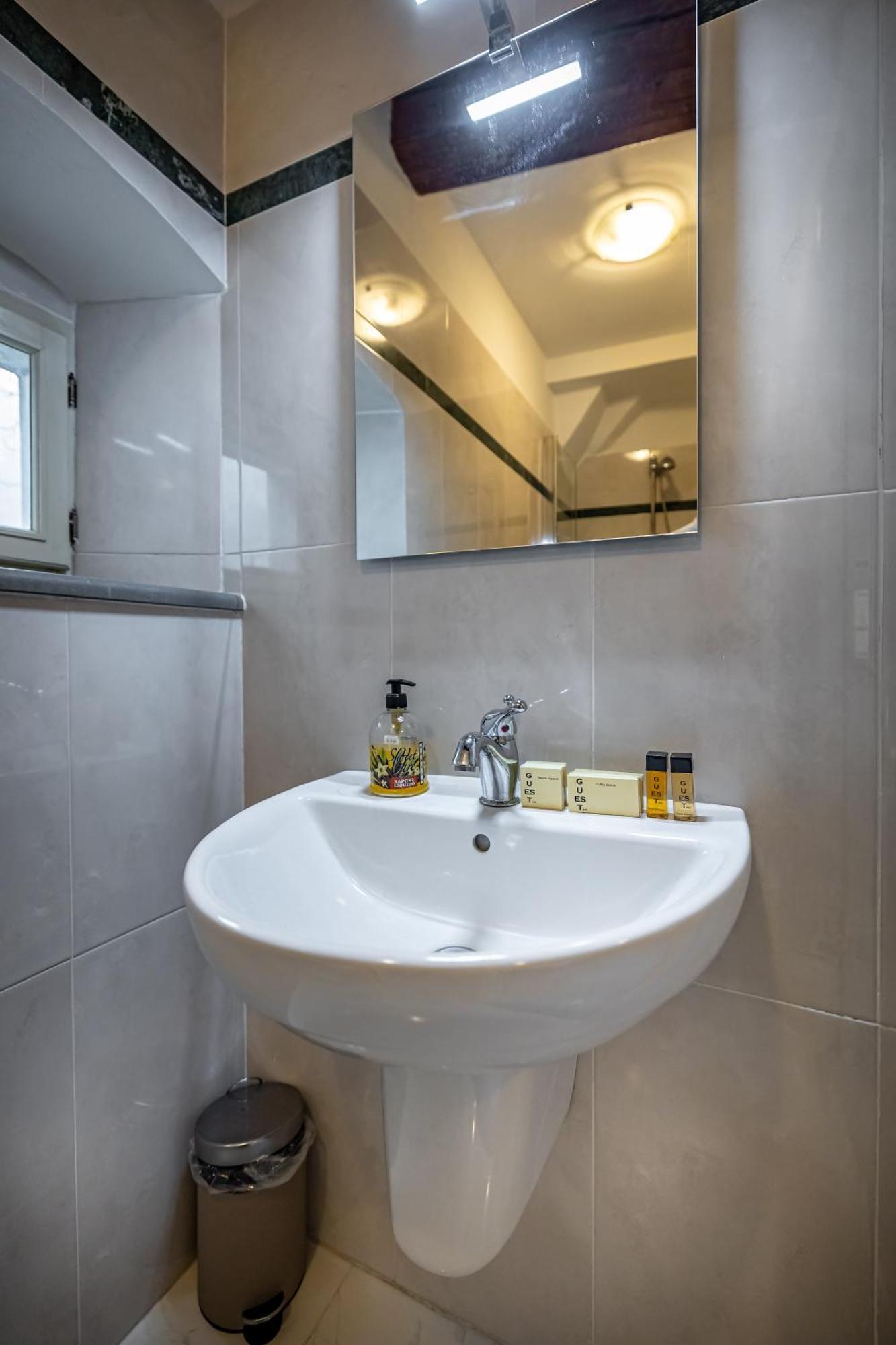 Yid Agnolo Three Bedroom In * Florence
