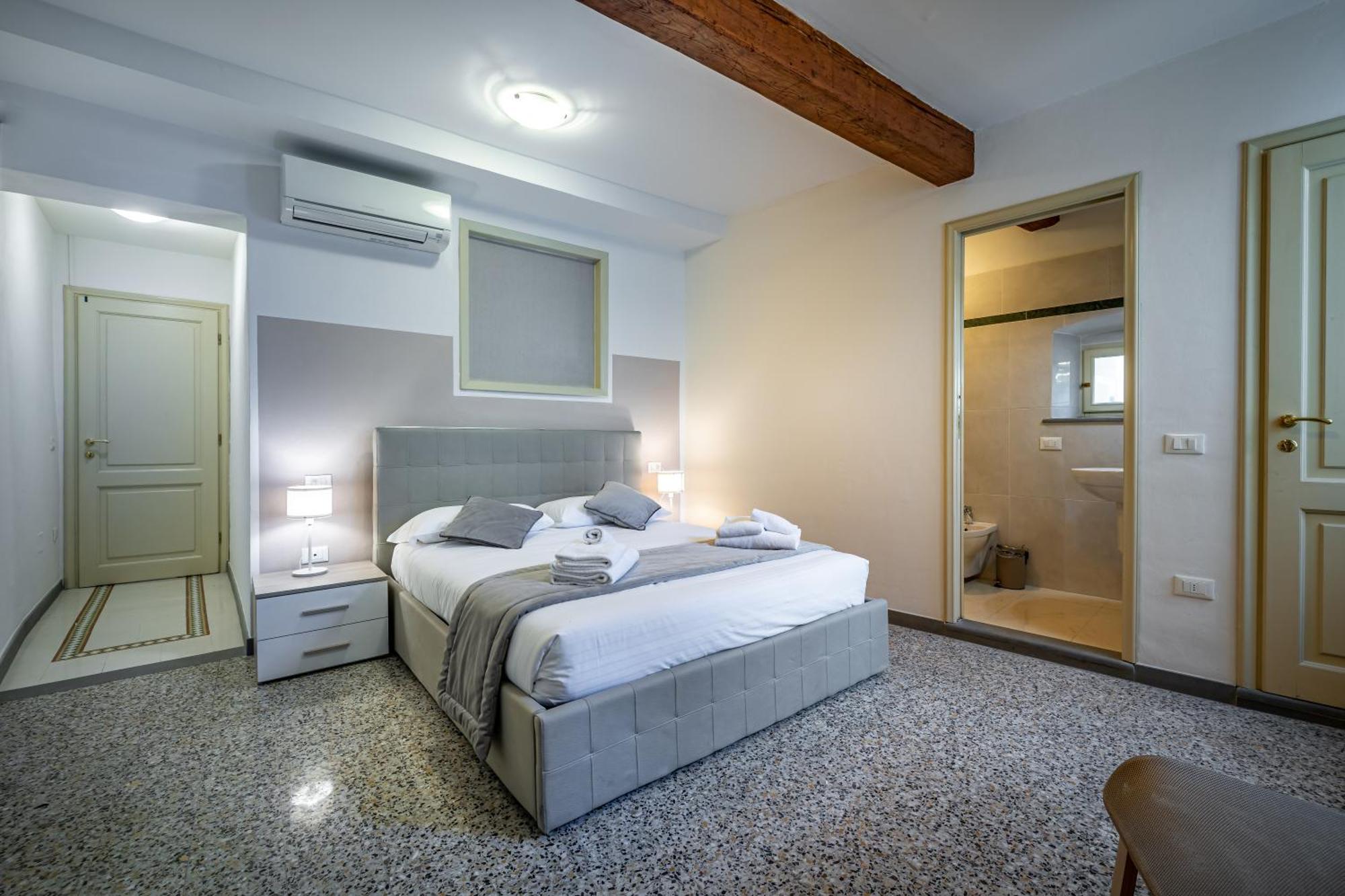 Yid Agnolo Three Bedroom In Florence