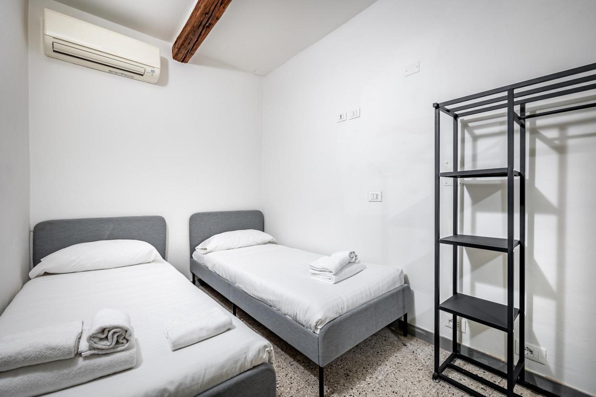 Yid Agnolo Three Bedroom In *