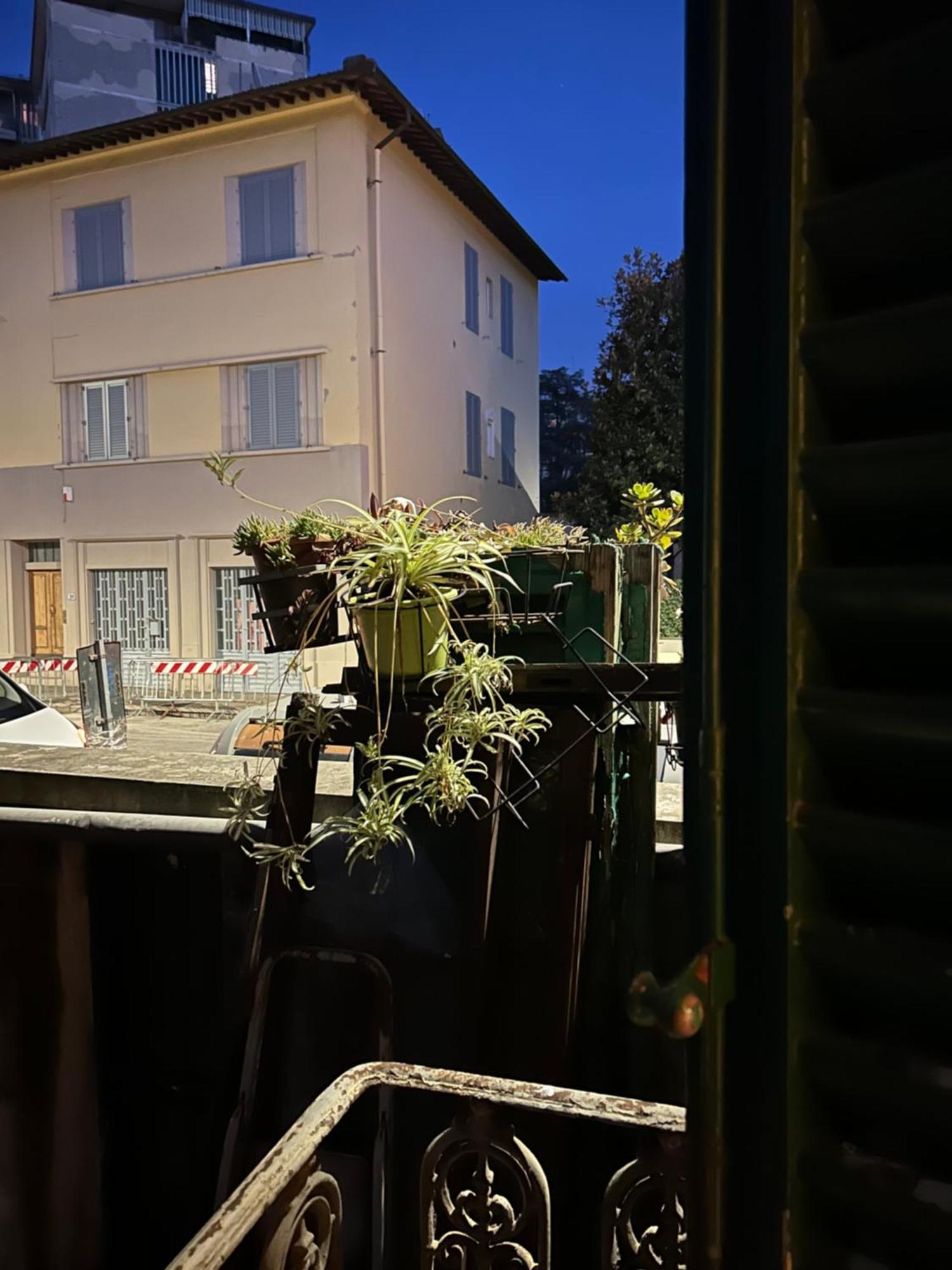 Amarelo House Florence