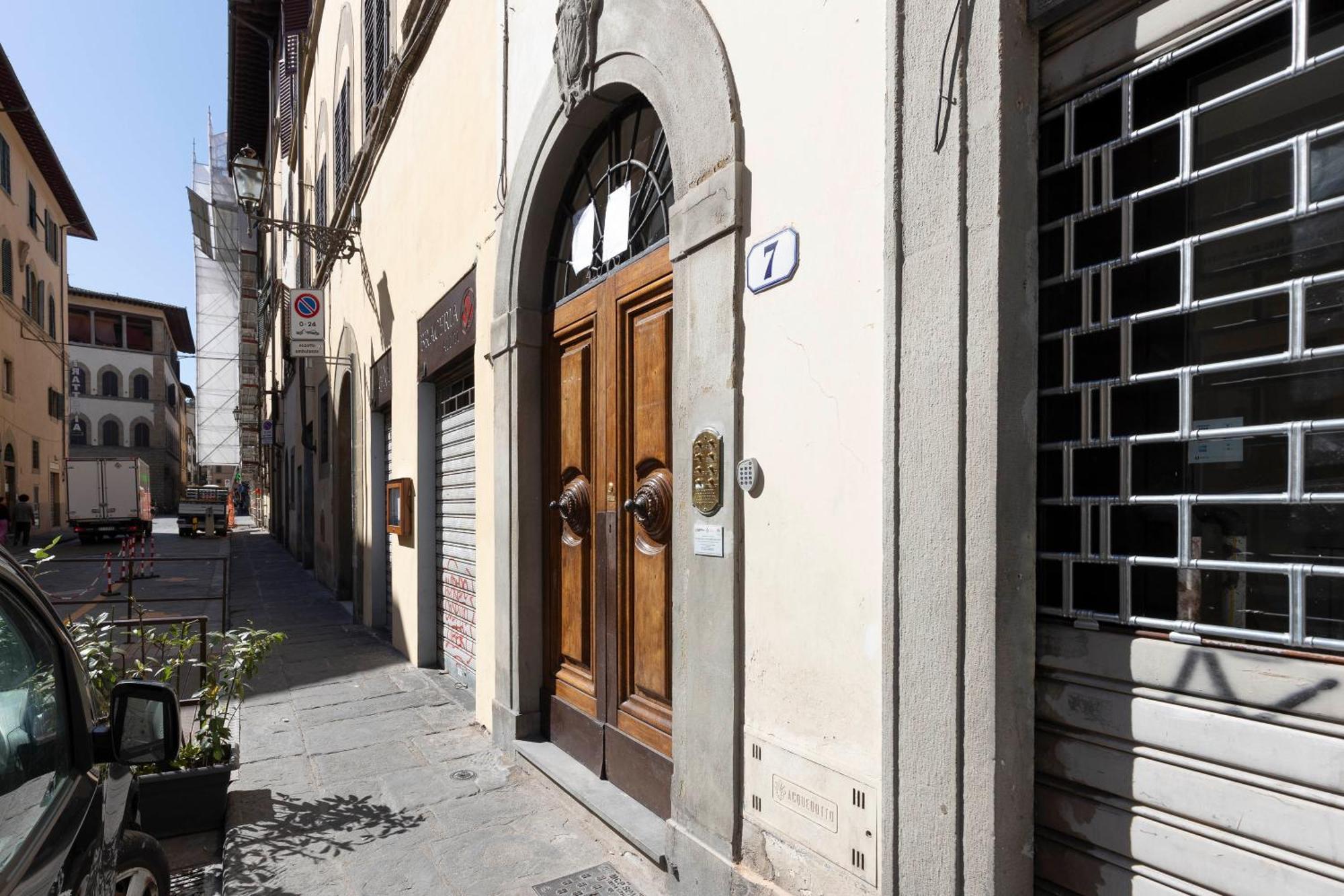 Santo Spirito Exclusive