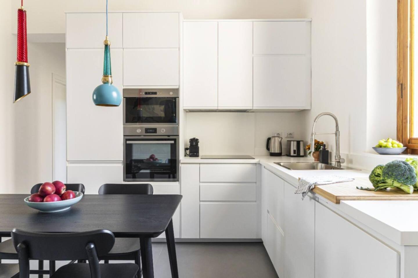 Modern Art - Art Pieces & Eclectic Deco Apartment *