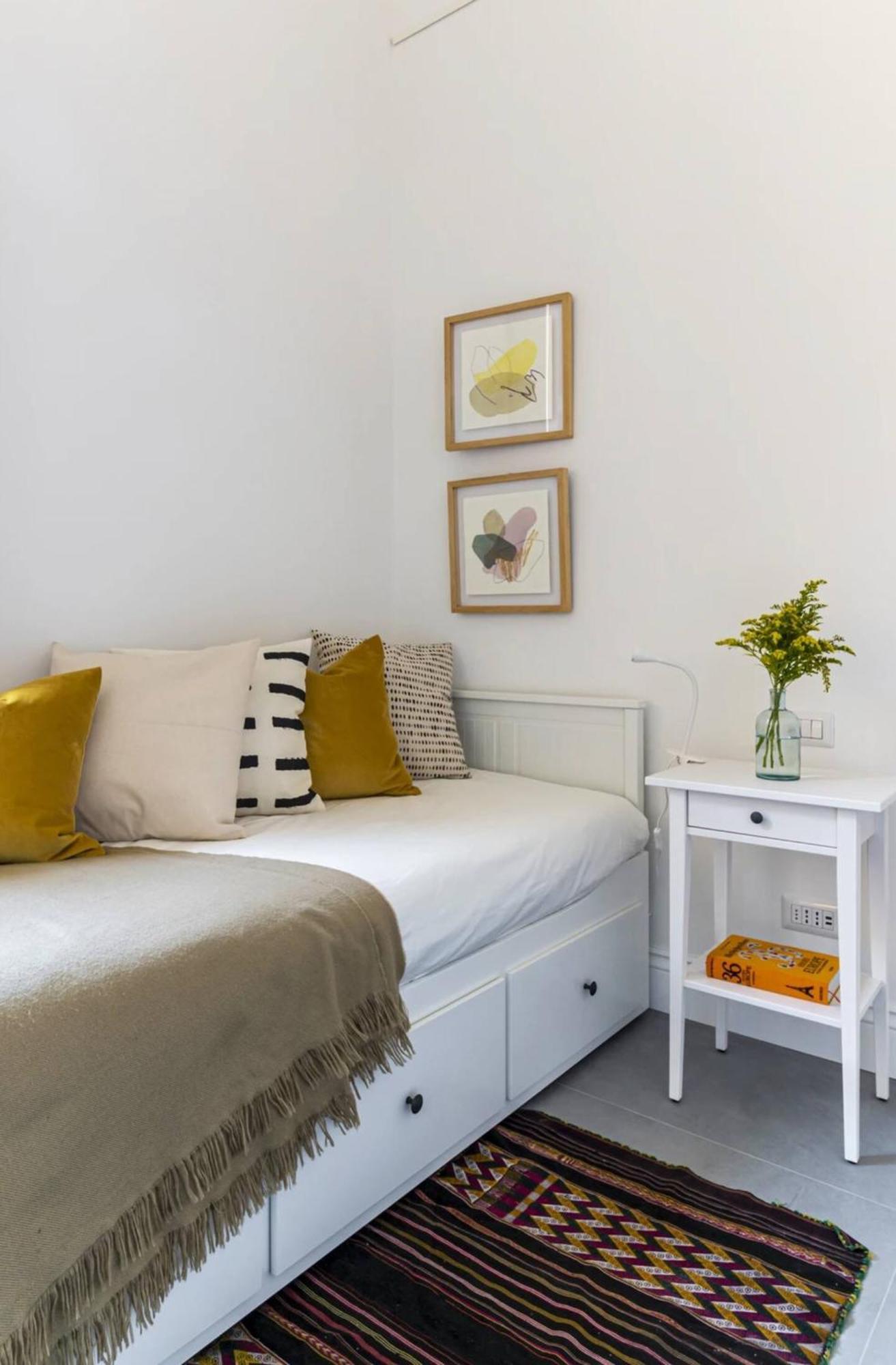Modern Art - Art Pieces & Eclectic Deco Apartment Florence