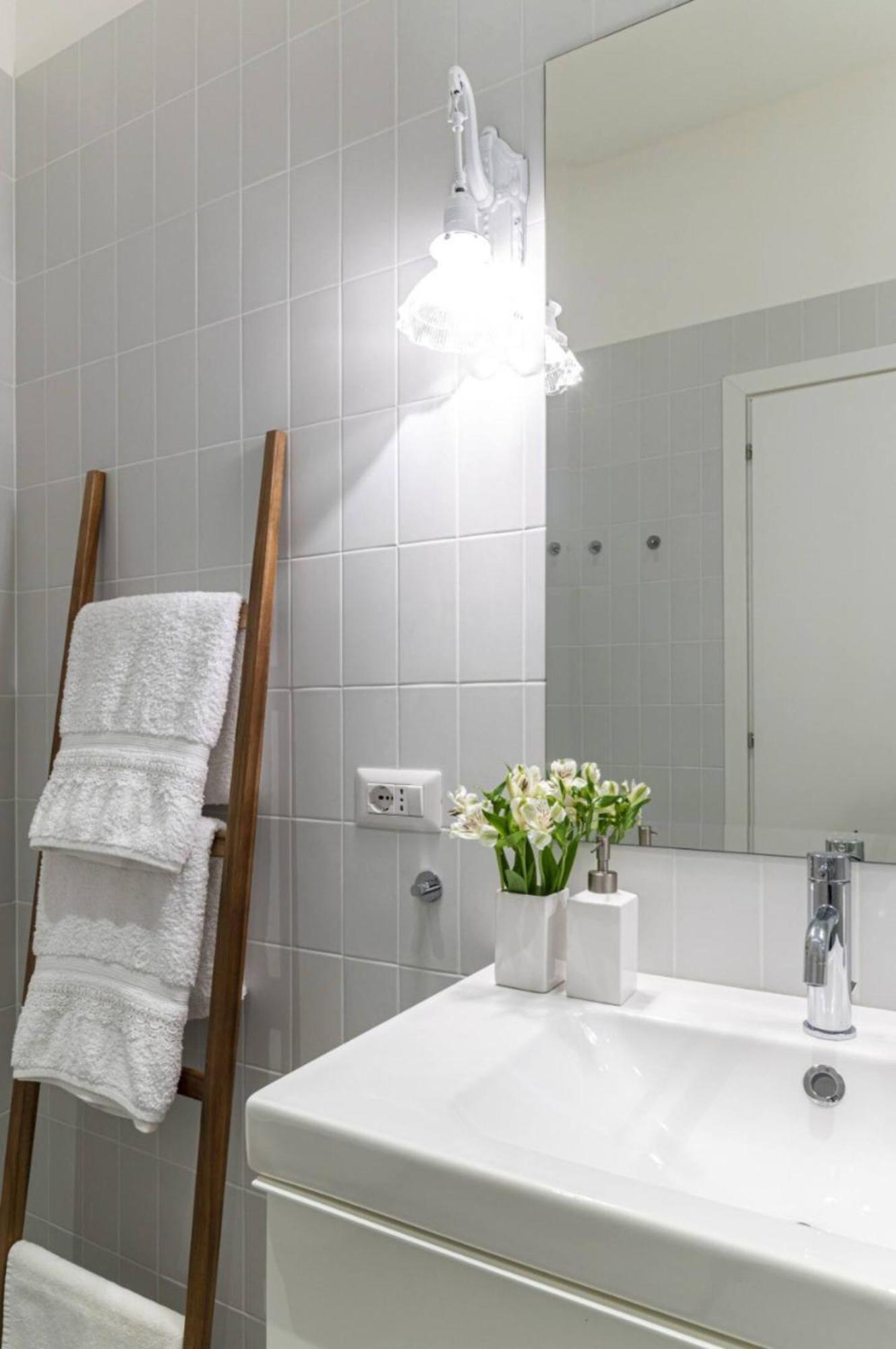 Apartment Modern Art - Art Pieces & Eclectic Deco