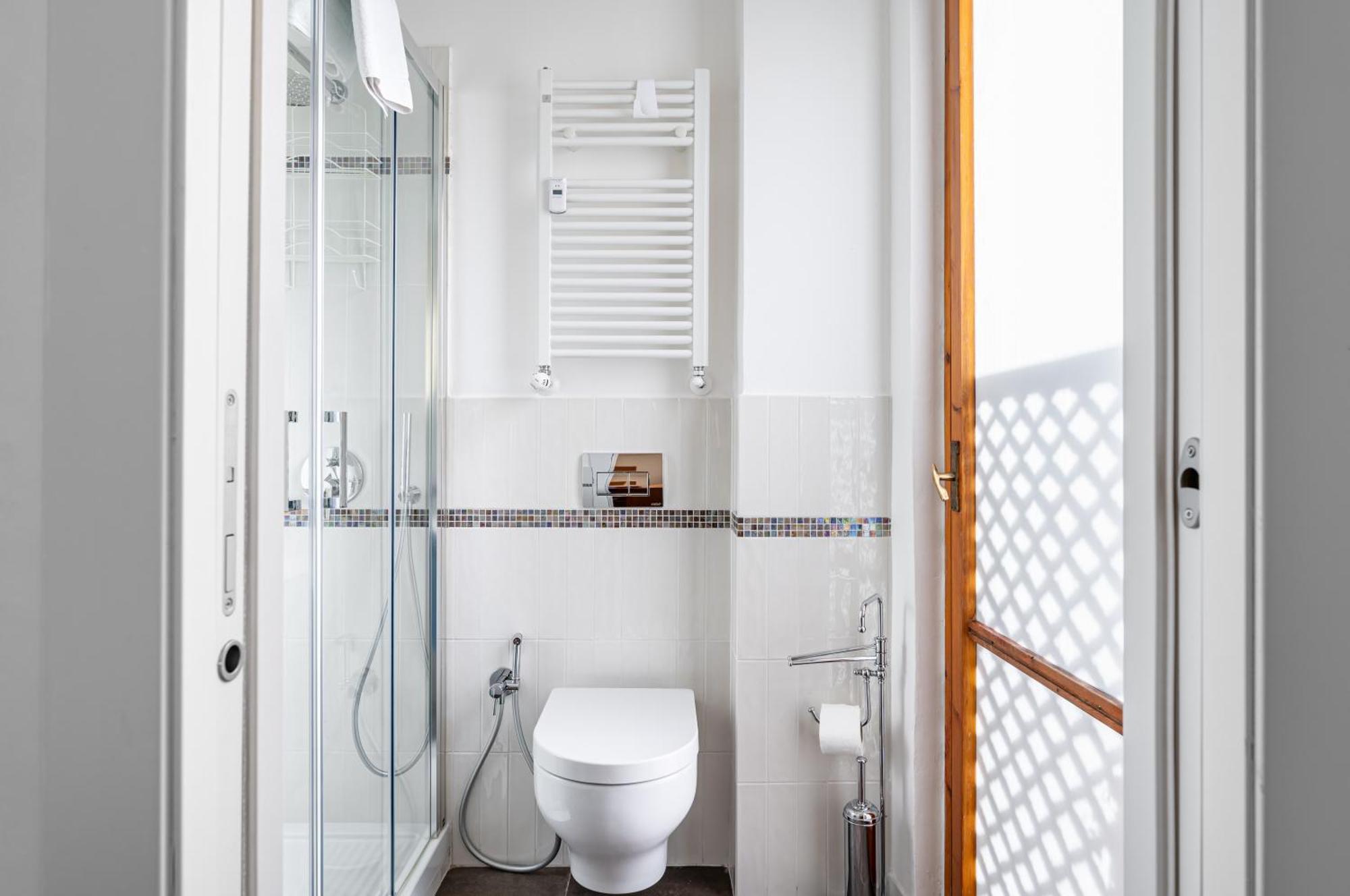 Appartamento Visarno & Roomy Flat X6 With Parking *