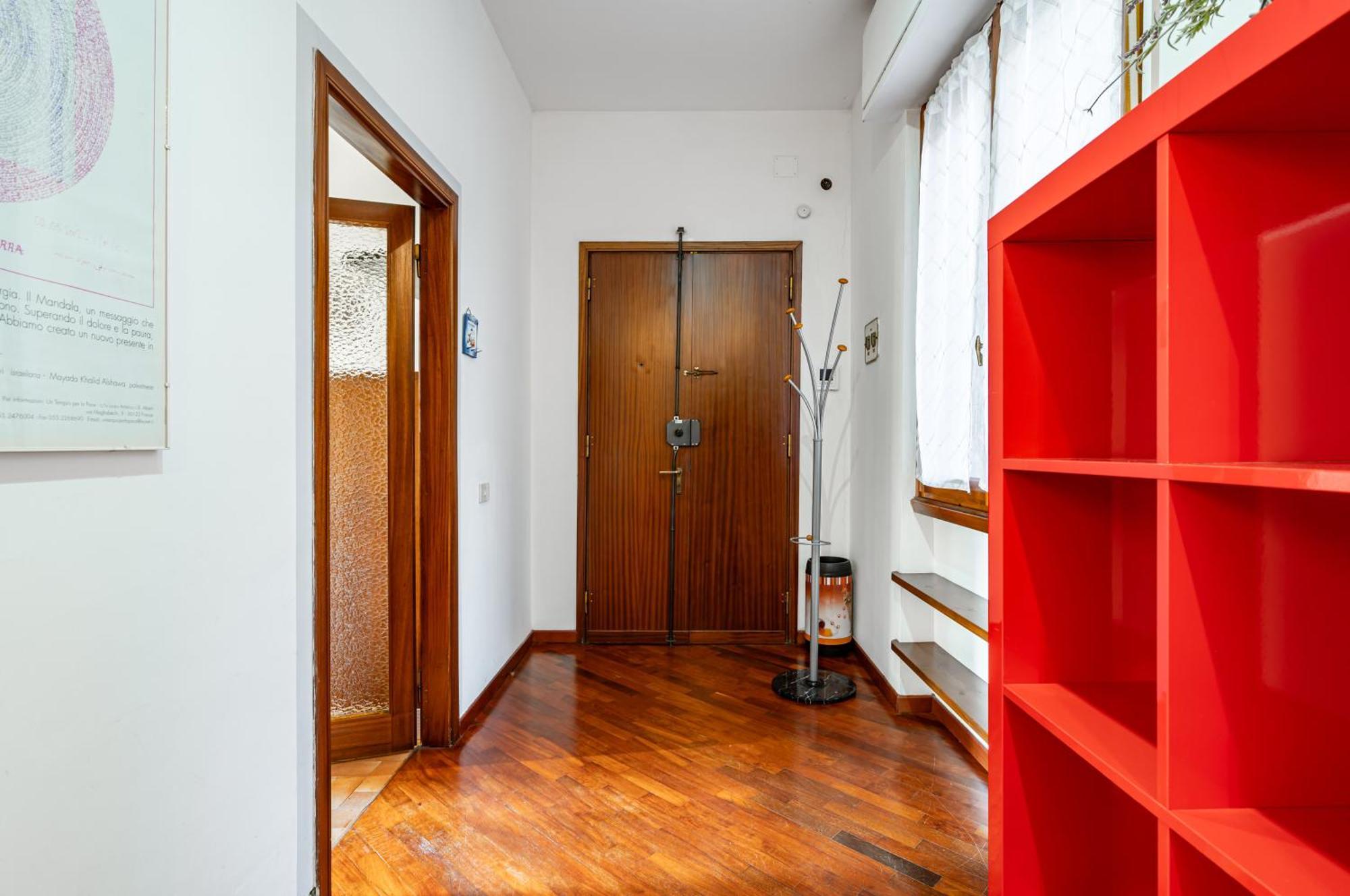 Visarno & Roomy Flat X6 With Parking Appartamento