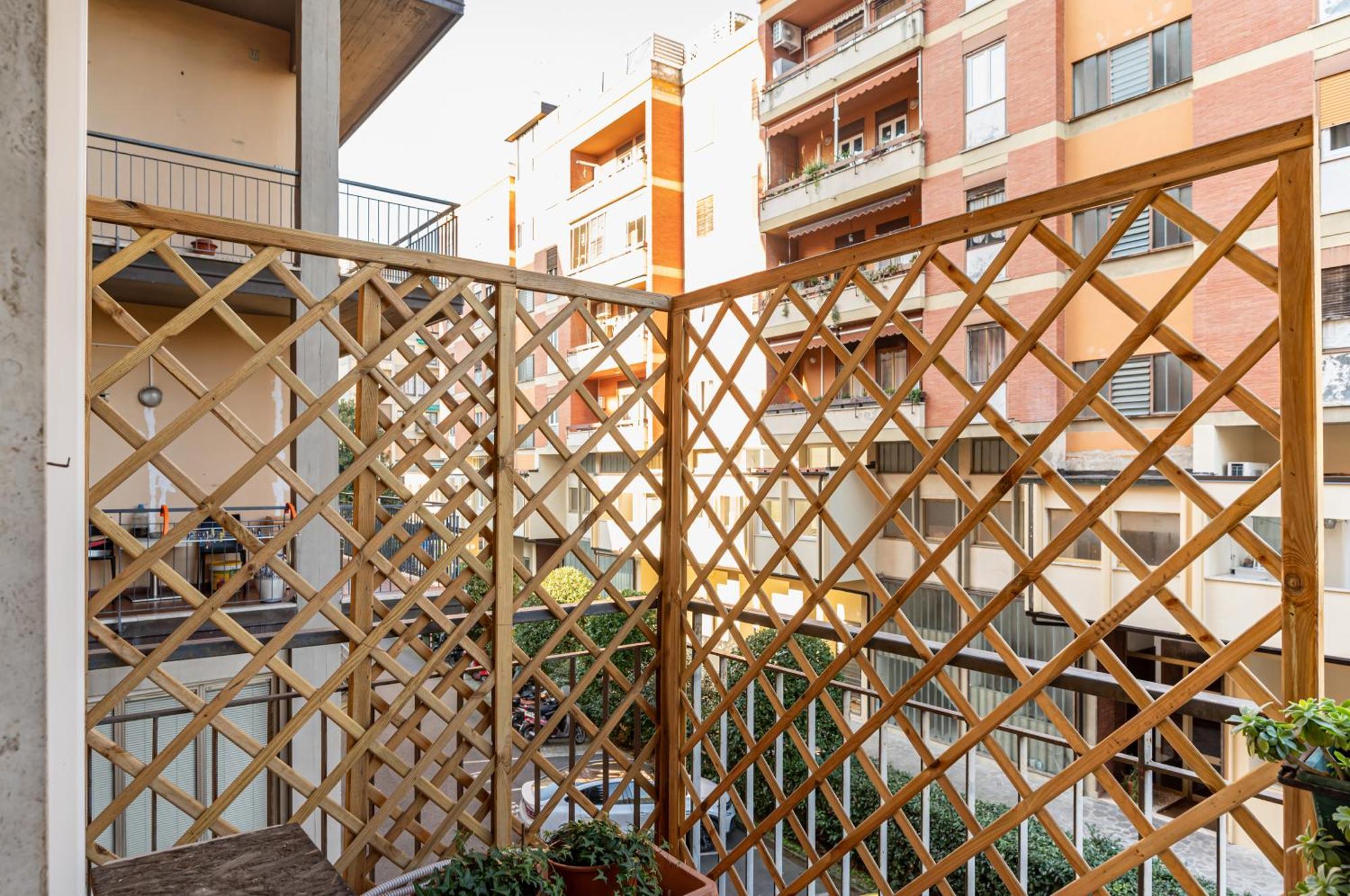 Visarno & Roomy Flat X6 With Parking