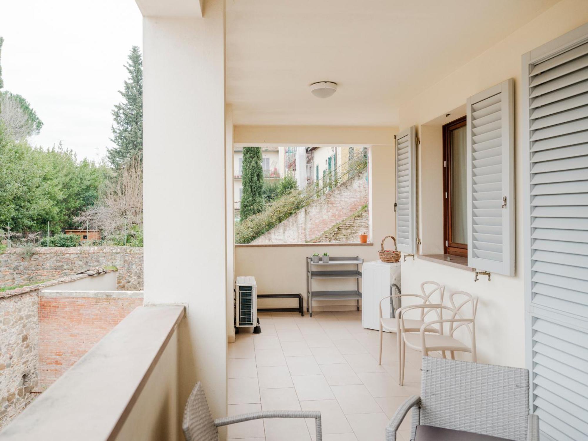 Casa Alessia - Romantic Urban Retreat With Terrace * Florence