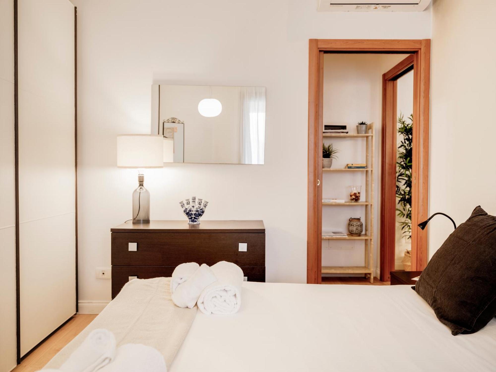 Casa Alessia - Romantic Urban Retreat With Terrace Apartment