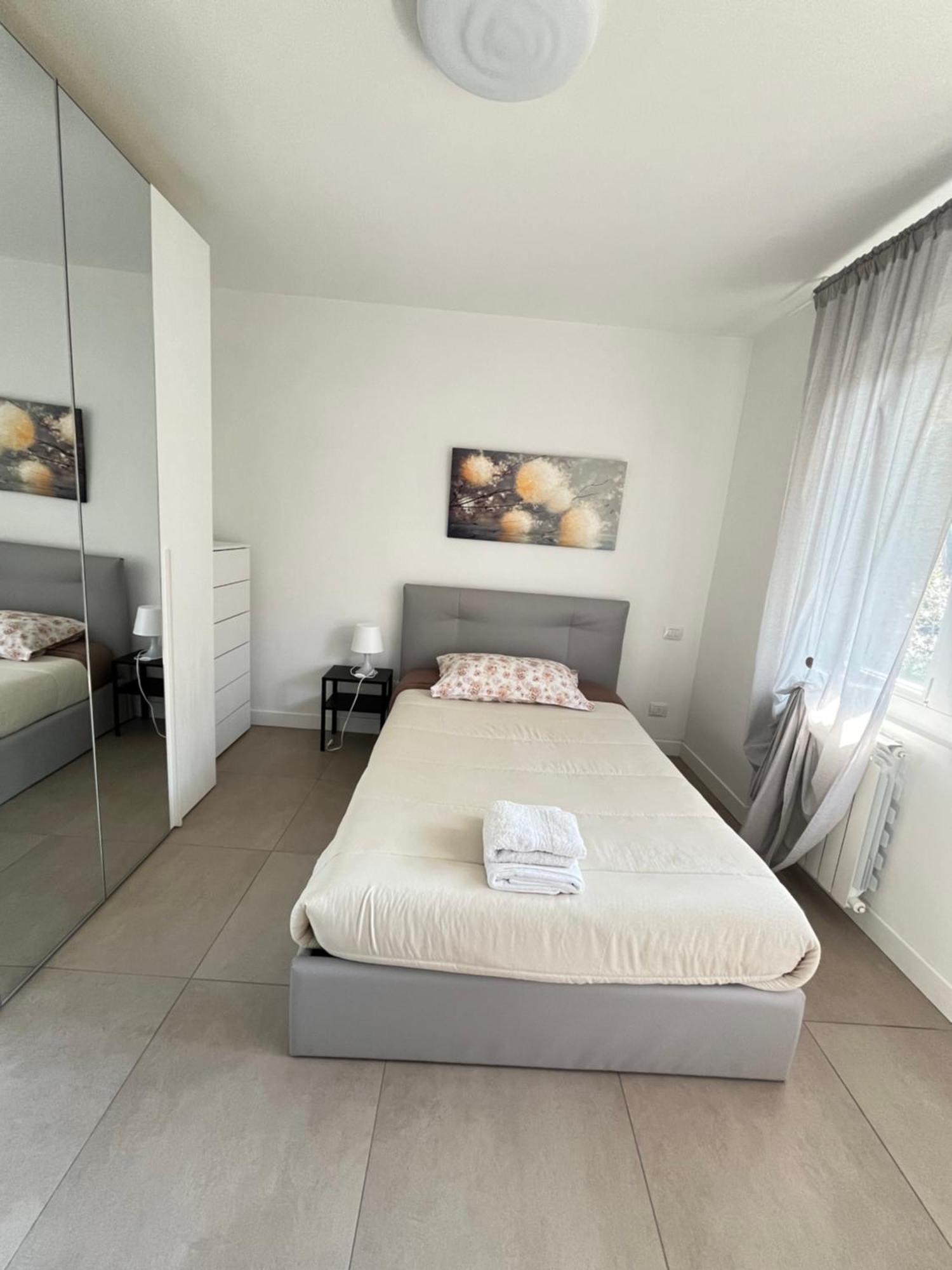 Modern House, Station, Aereoporto Vicino Appartamento
