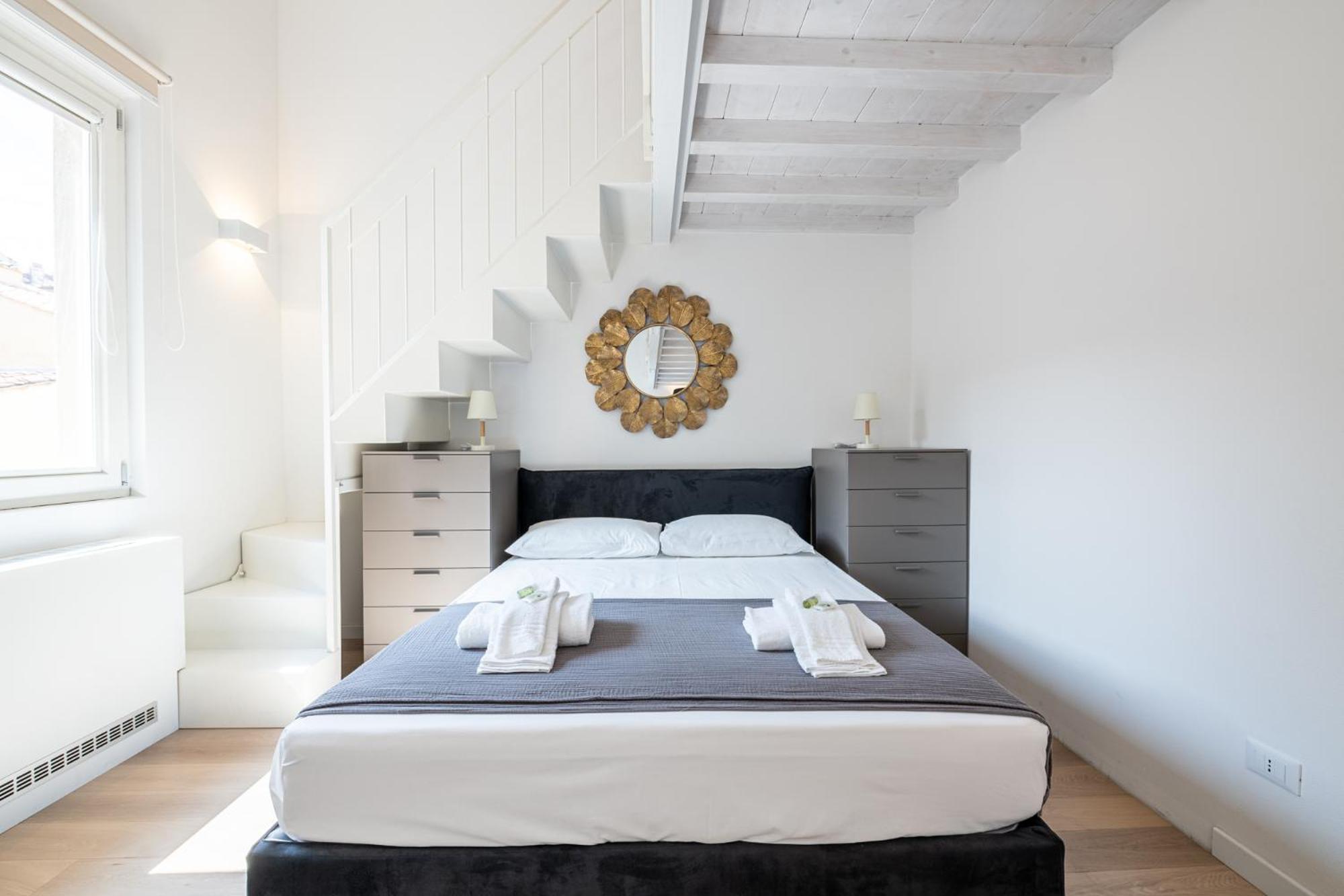 Algila Lifestyle Tornabuoni Apartment Florence