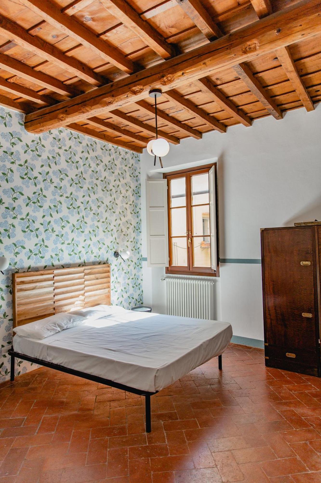Big Near Piazza Santo Spirito Apartment