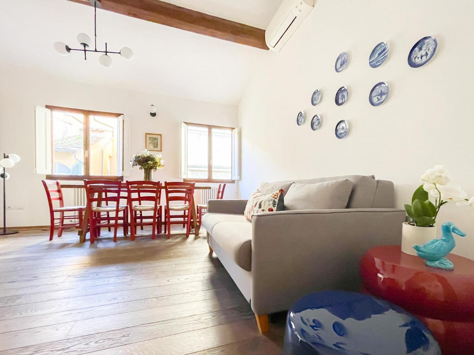 Spacious By Duomo Apartment