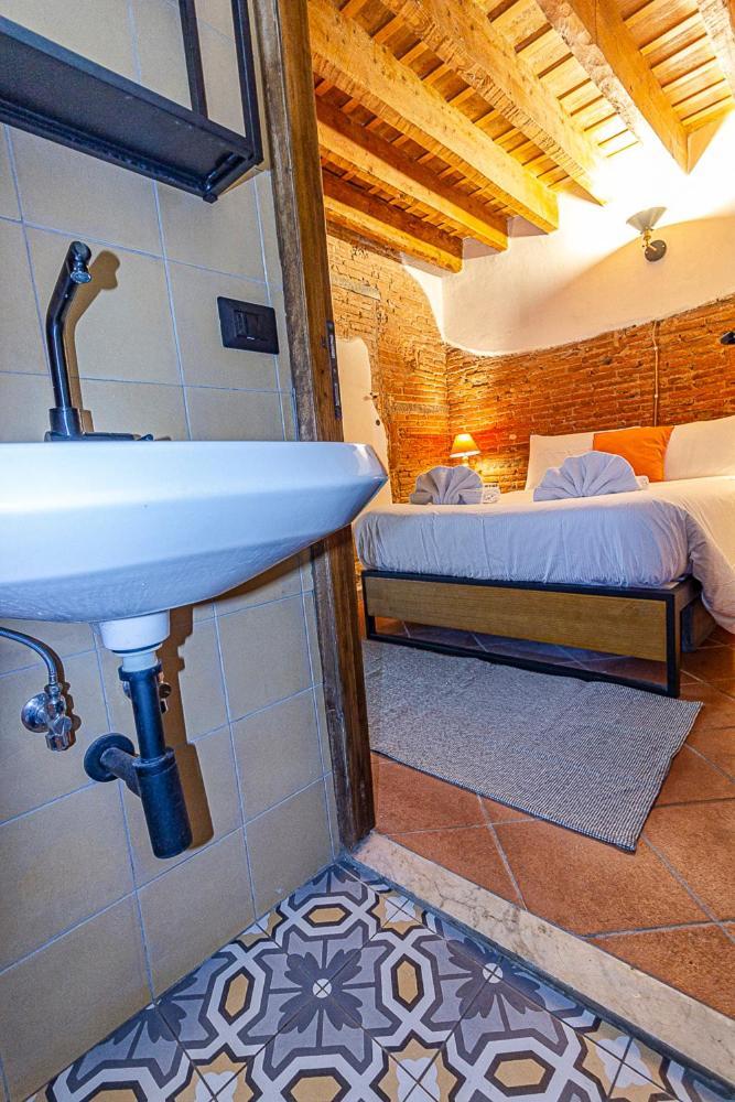 Apartment The Ancient Serragli Court
