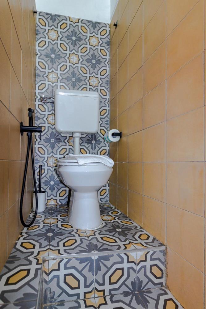 The Ancient Serragli Court Apartment Florence