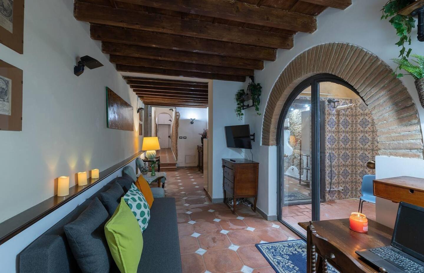 Apartment The Ancient Serragli Court *