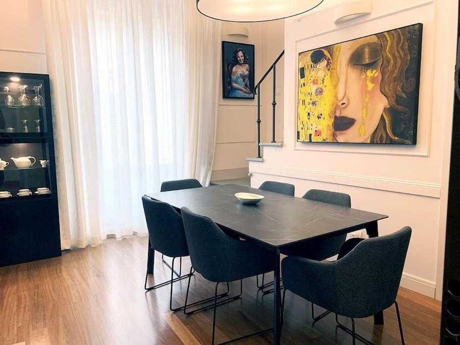 Apartment Charming Penthouse Near Duomo *