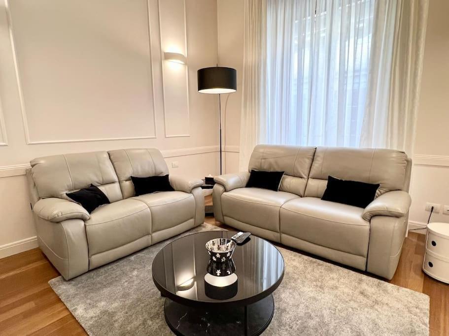 Charming Penthouse Near Duomo