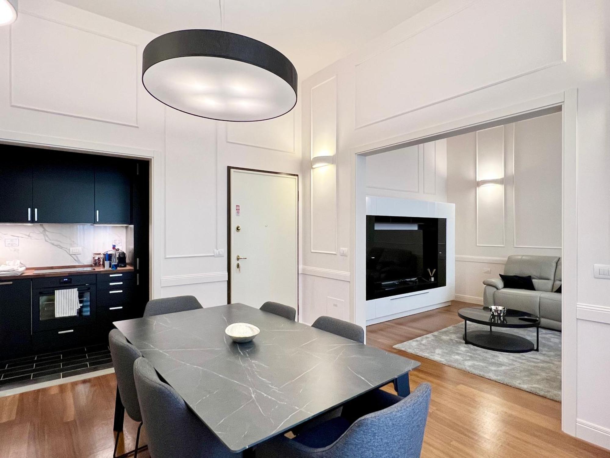 Charming Penthouse Near Duomo