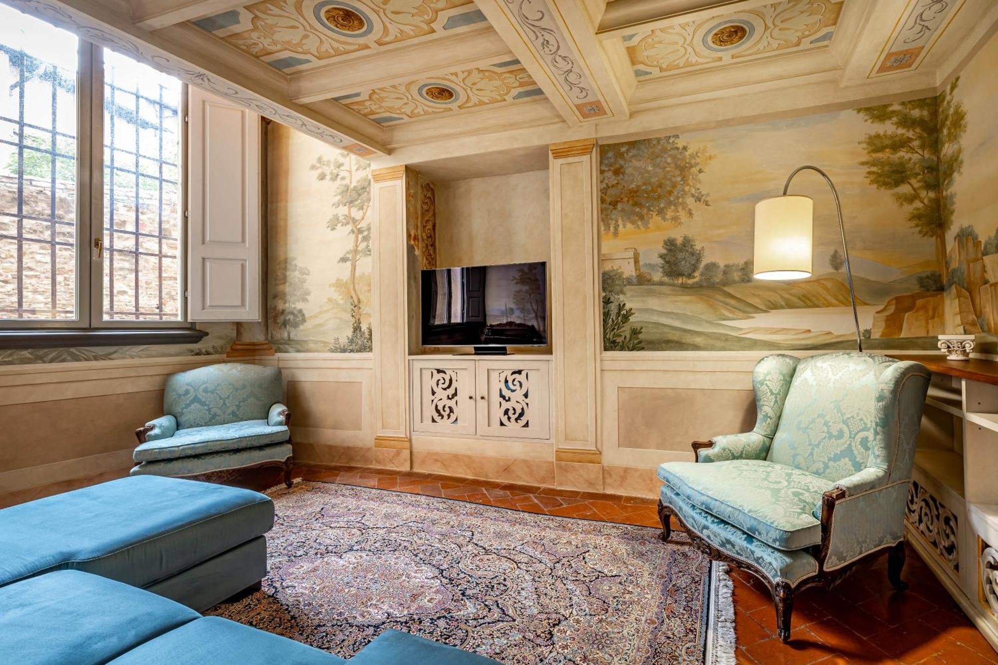 Yid Luxury Near Ponte Vecchio Apartment *