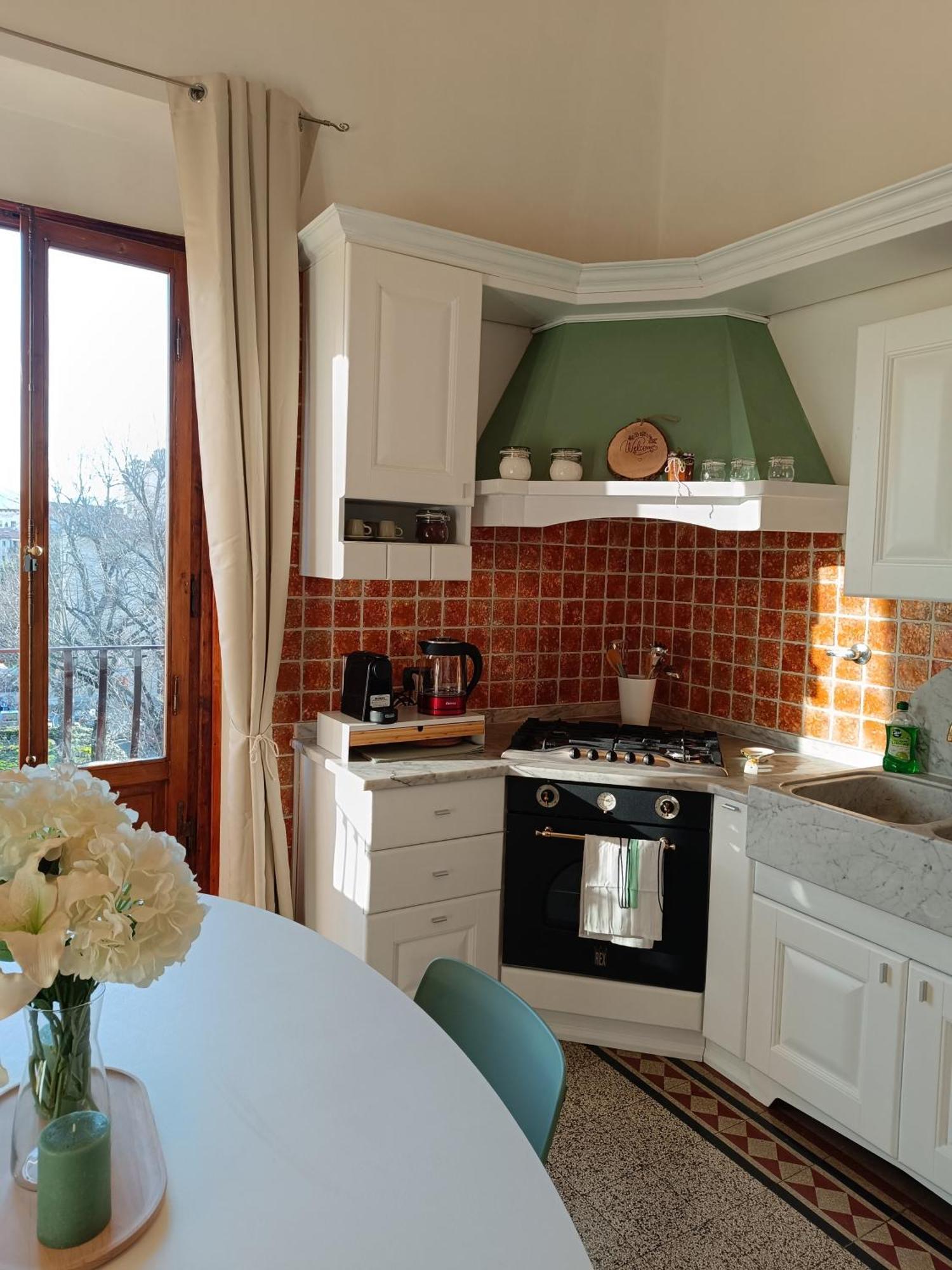 Apartment Castle 2 Bedrooms, 2 Bathrooms *