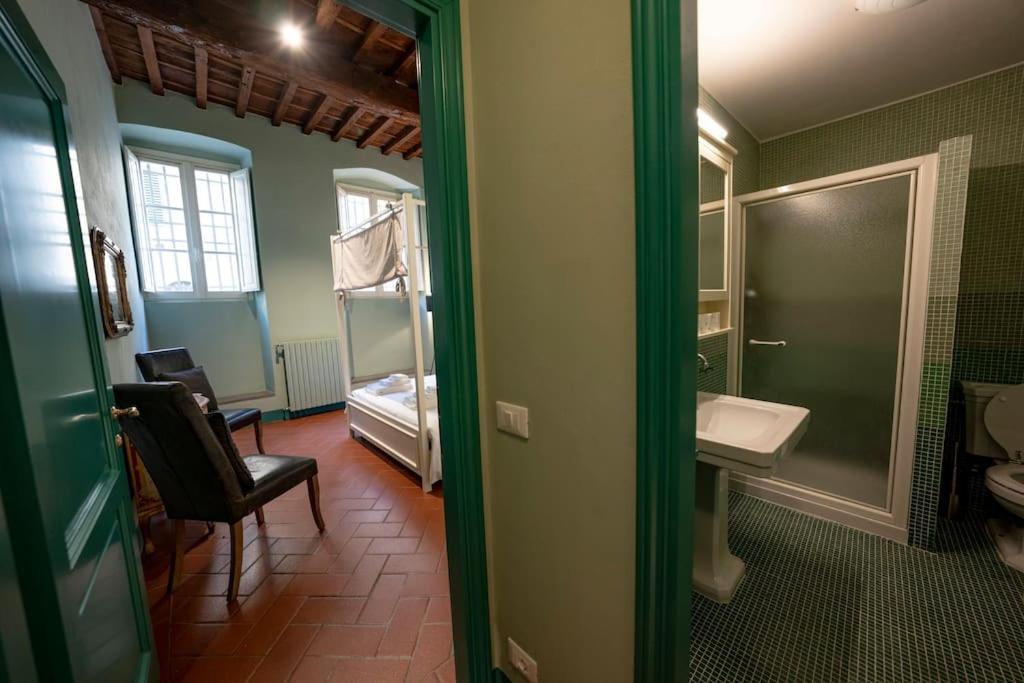 Raffinato Trilocale San Frediano Florence