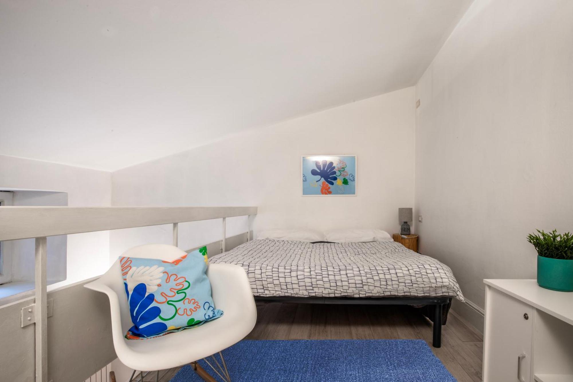Laura Silent Loft Apartment Florence