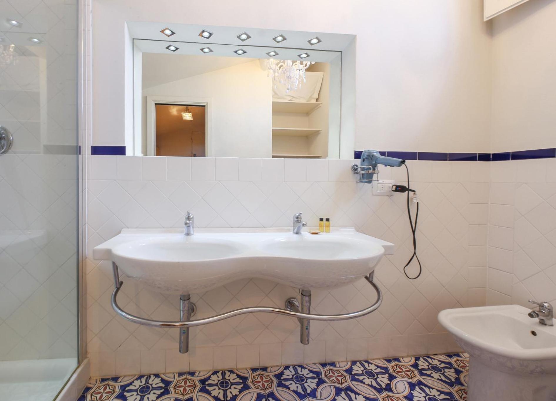 Florence- Alfieri Prestige With Terrace Florence