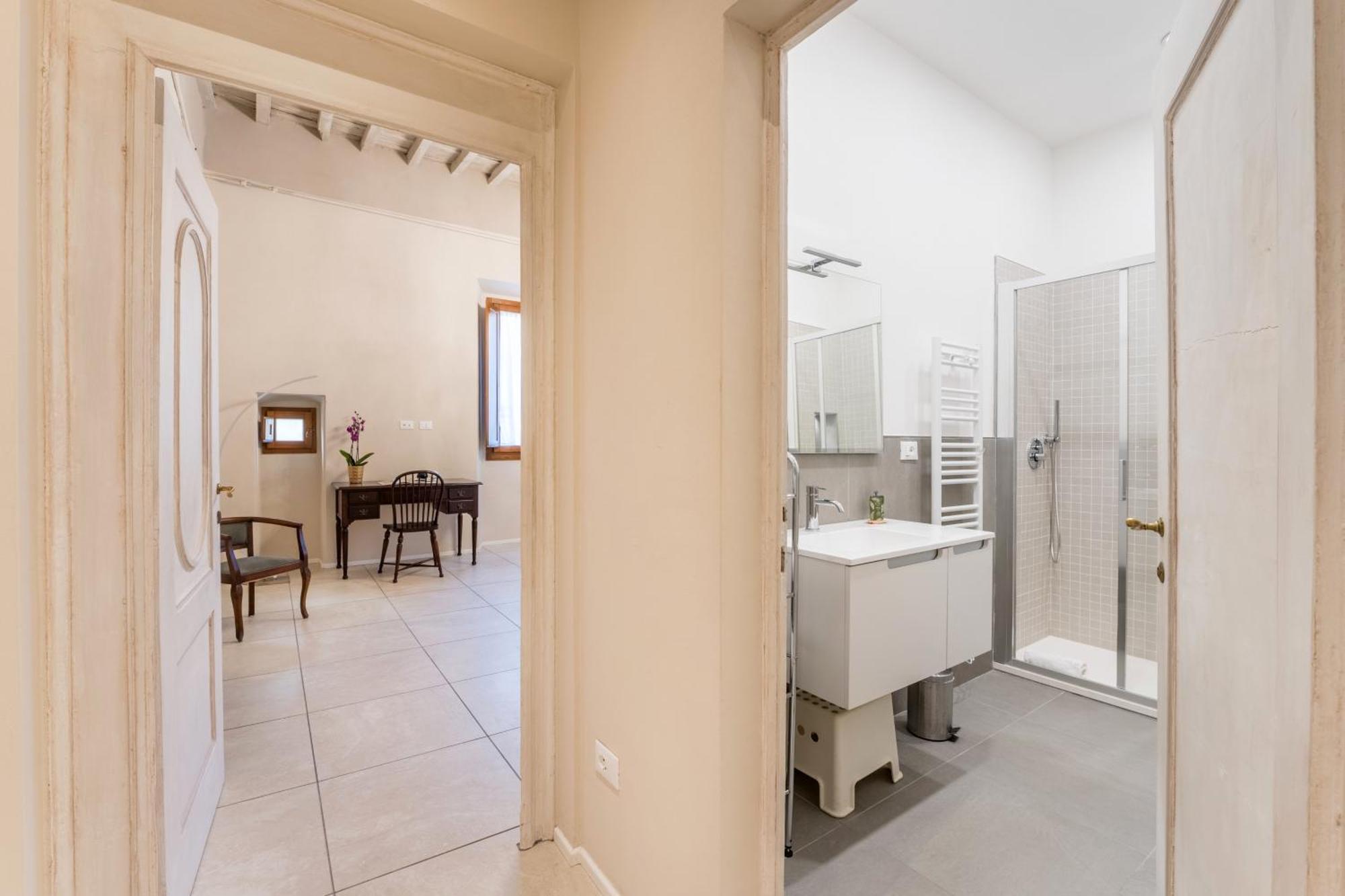 Apartment New Duomo & Galleria Accademia Florence